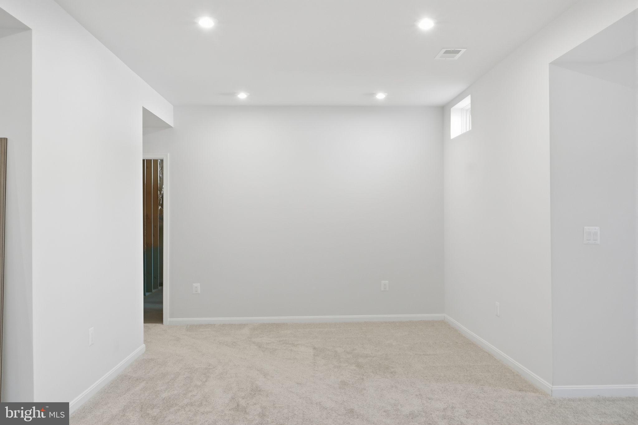 RAVEN OAKS - Residential