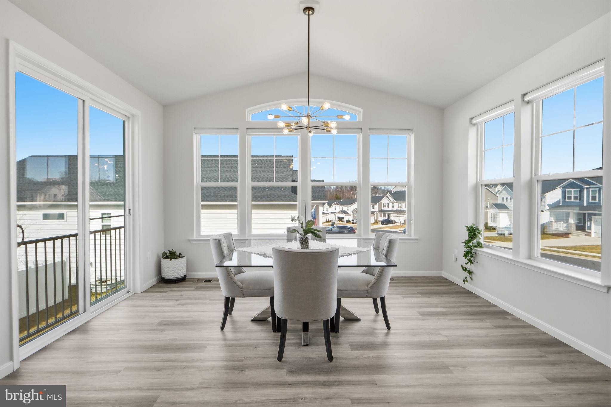 RAVEN OAKS - Residential