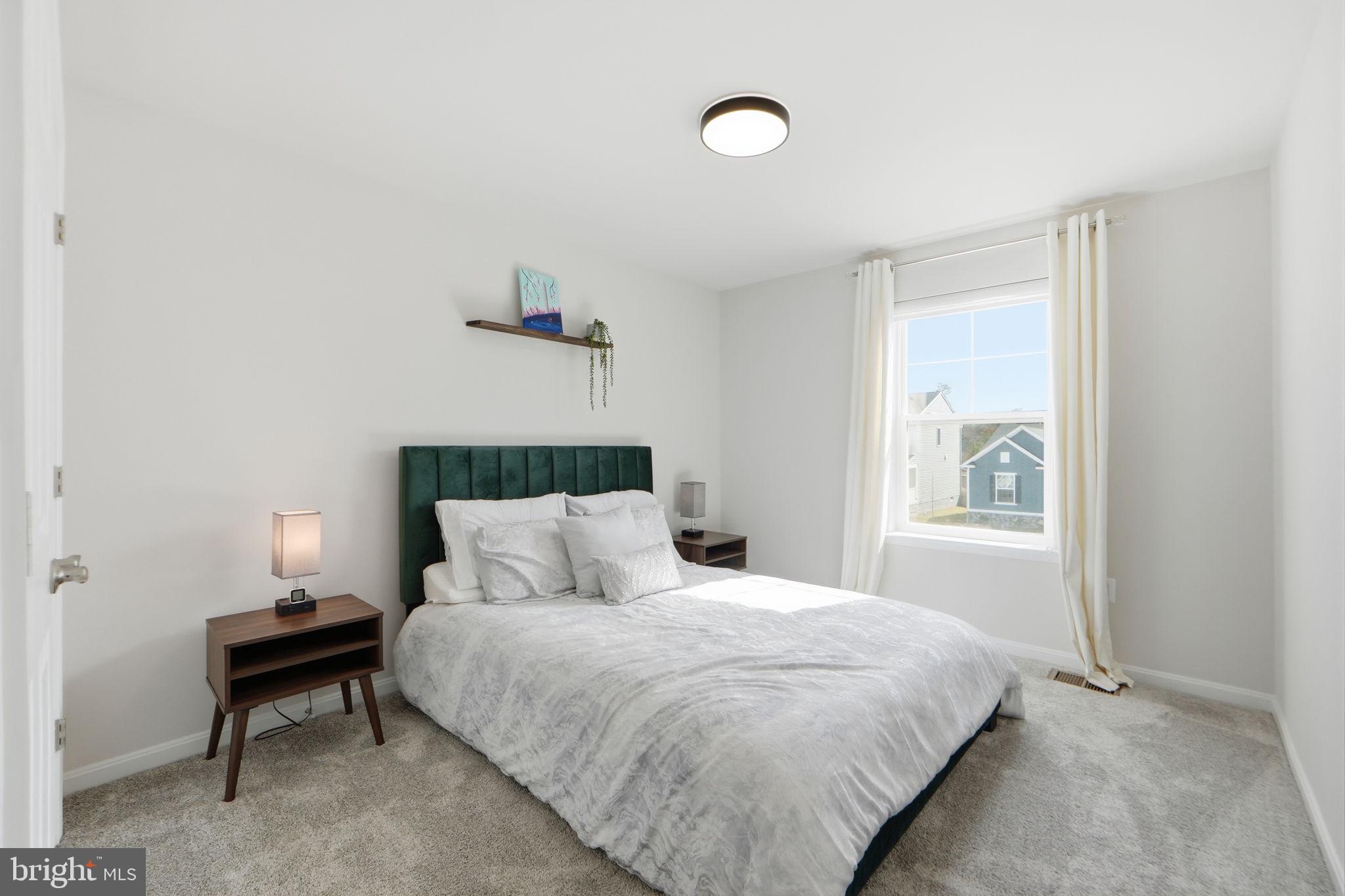 RAVEN OAKS - Residential