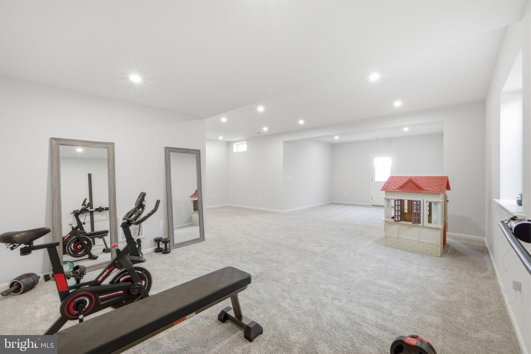 RAVEN OAKS - Residential