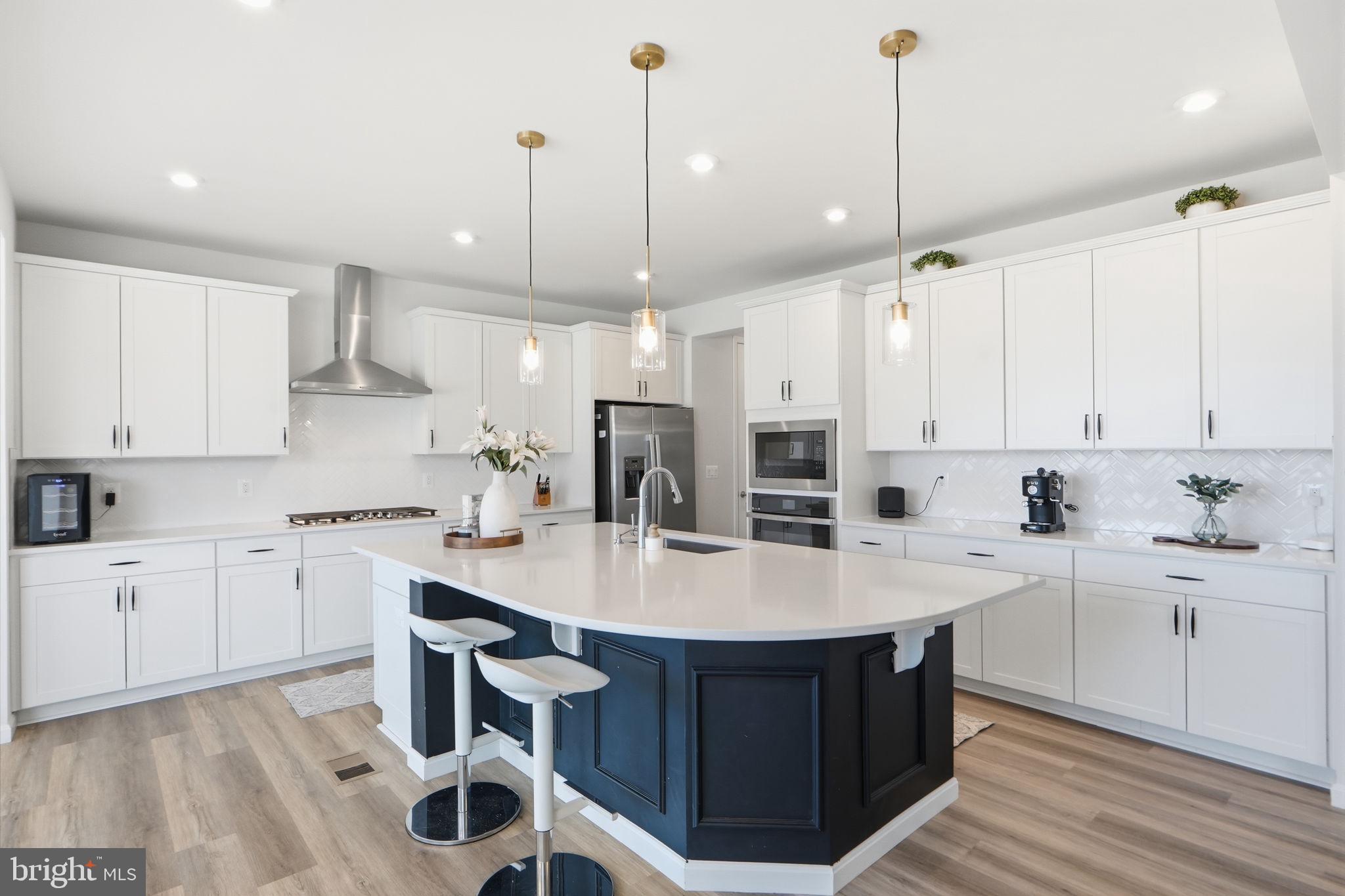 RAVEN OAKS - Residential