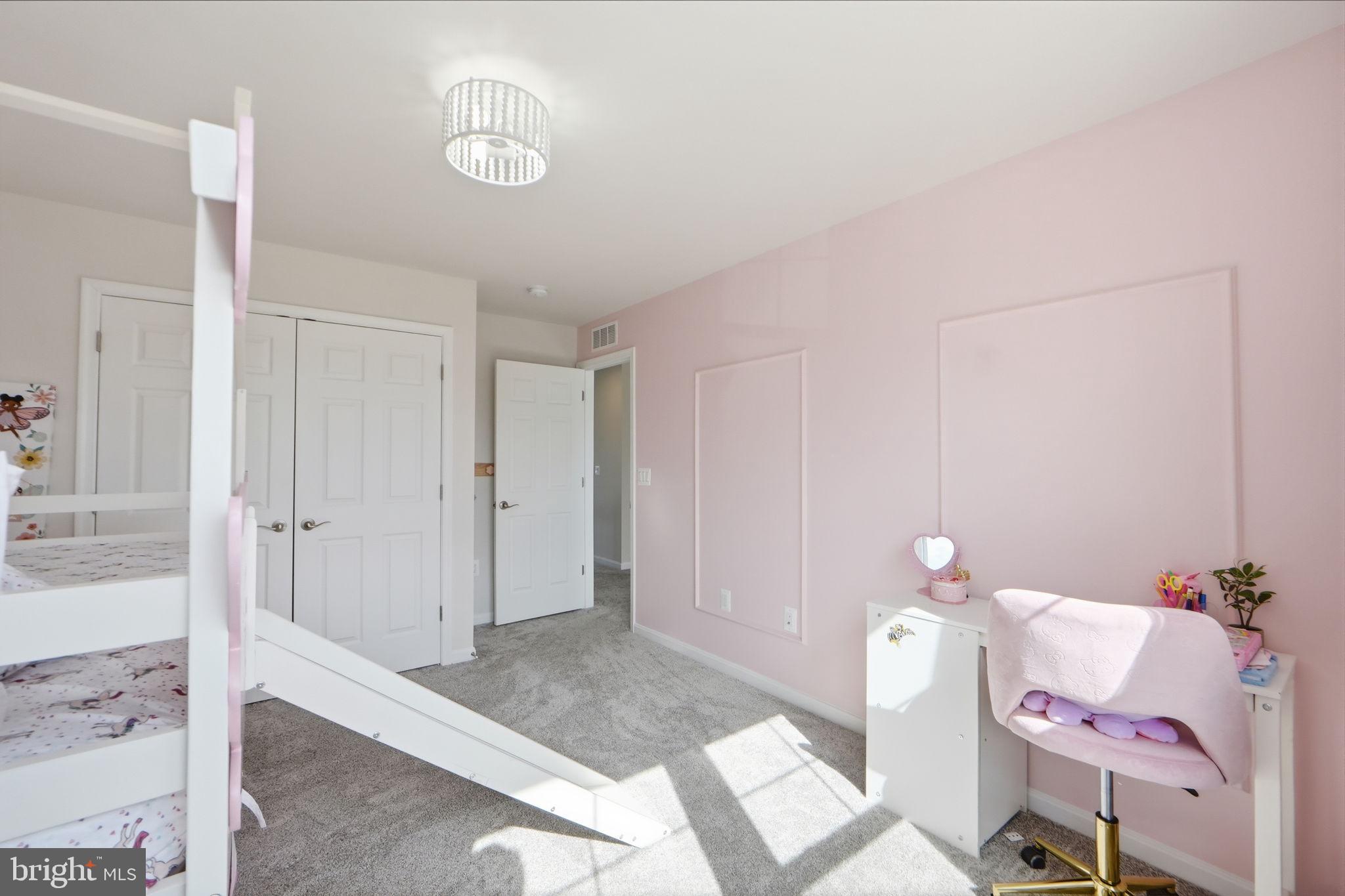 RAVEN OAKS - Residential