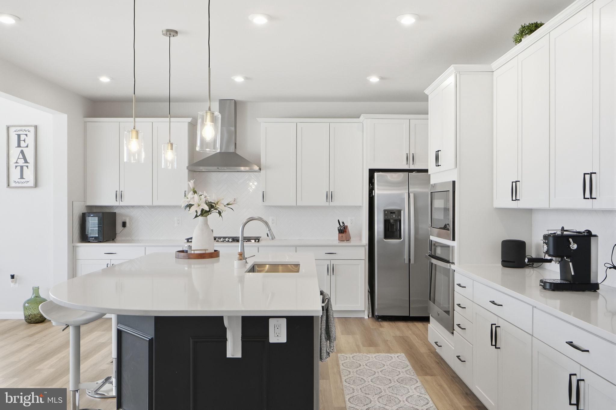 RAVEN OAKS - Residential