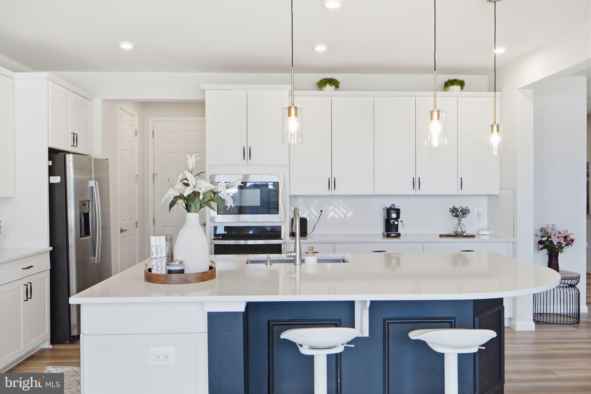 RAVEN OAKS - Residential