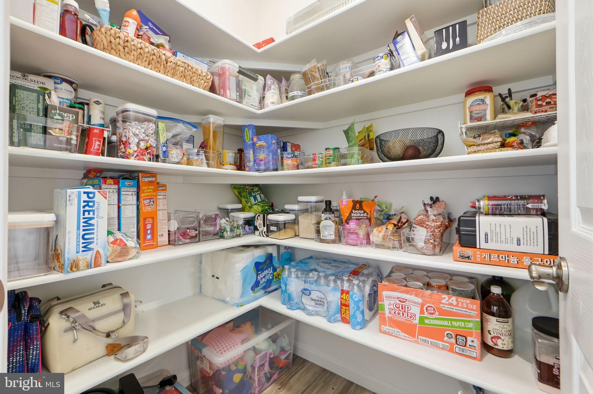 RAVEN OAKS - Residential