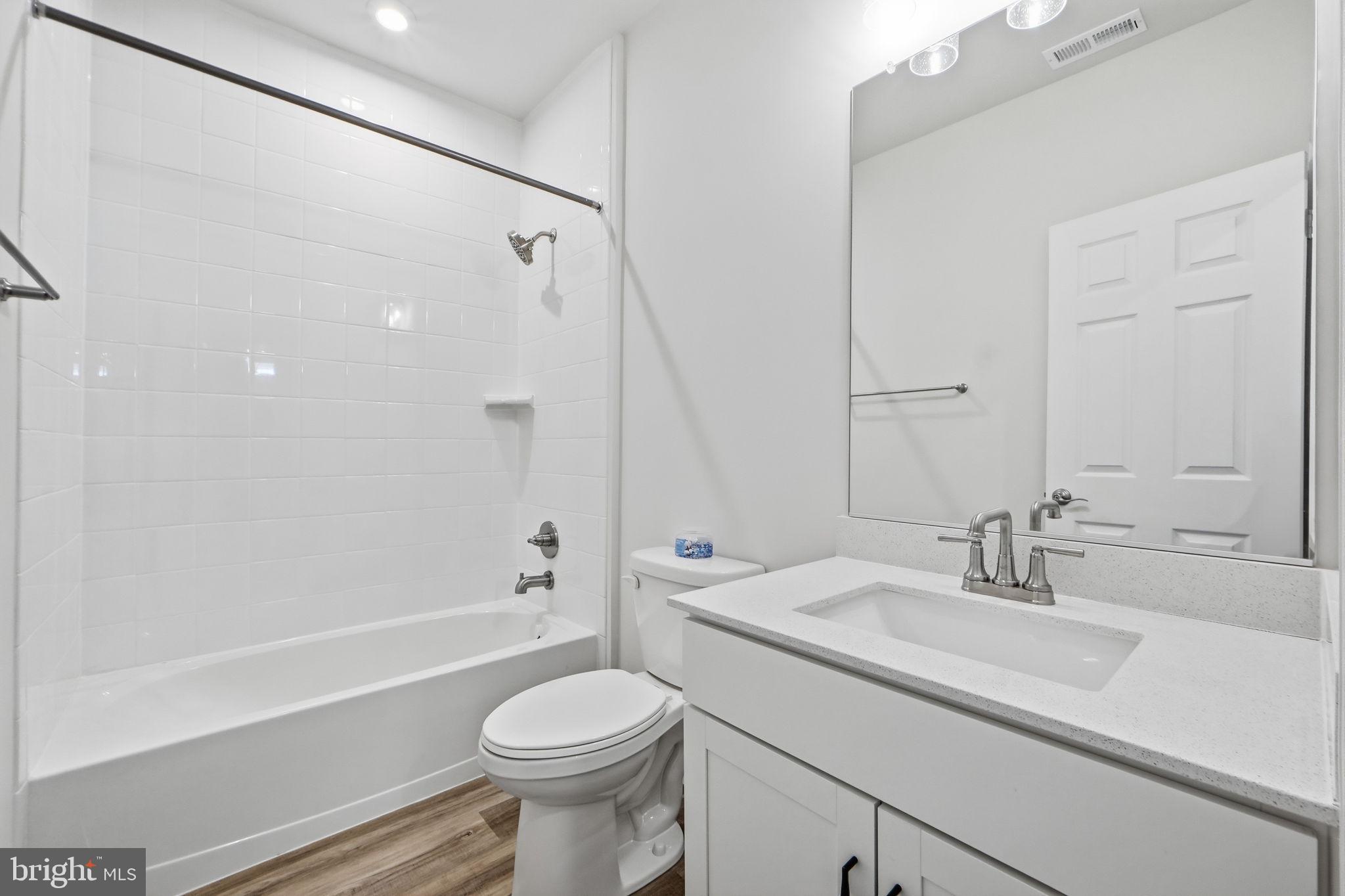 RAVEN OAKS - Residential