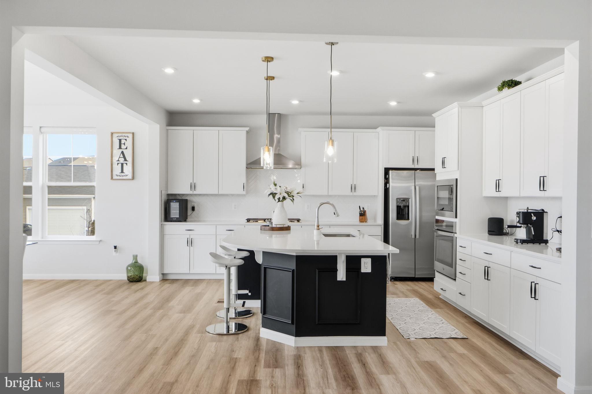 RAVEN OAKS - Residential