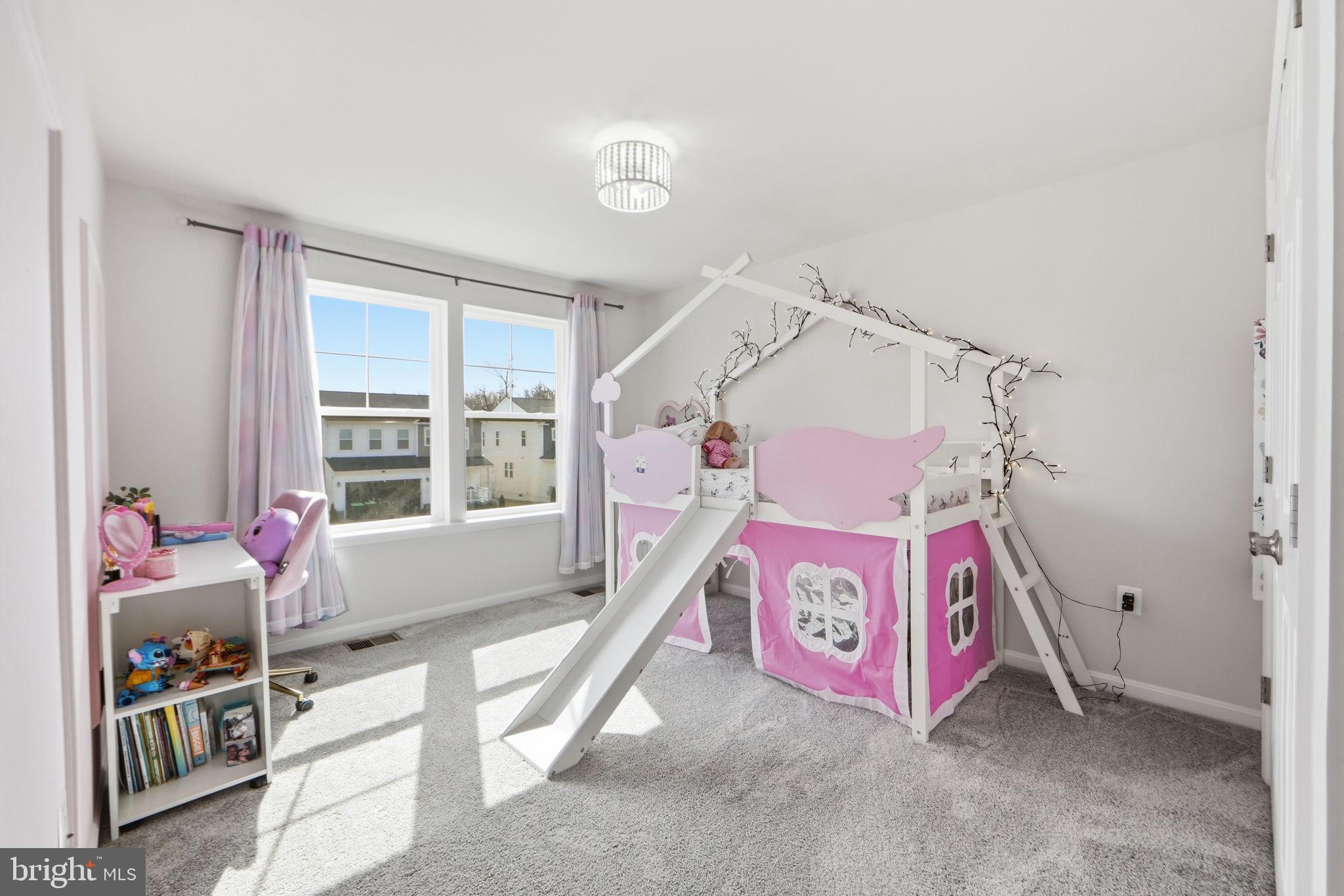 RAVEN OAKS - Residential