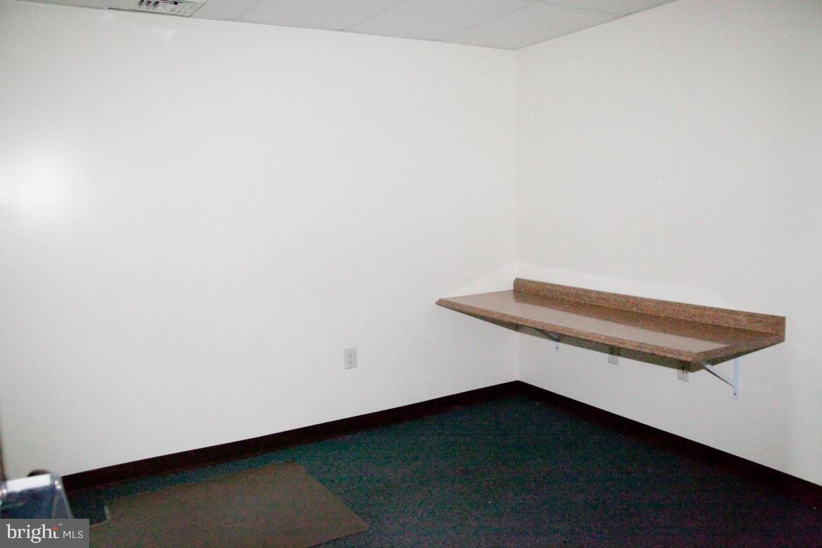 AKRON - Commercial Sale