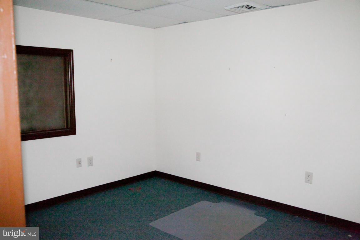 AKRON - Commercial Sale