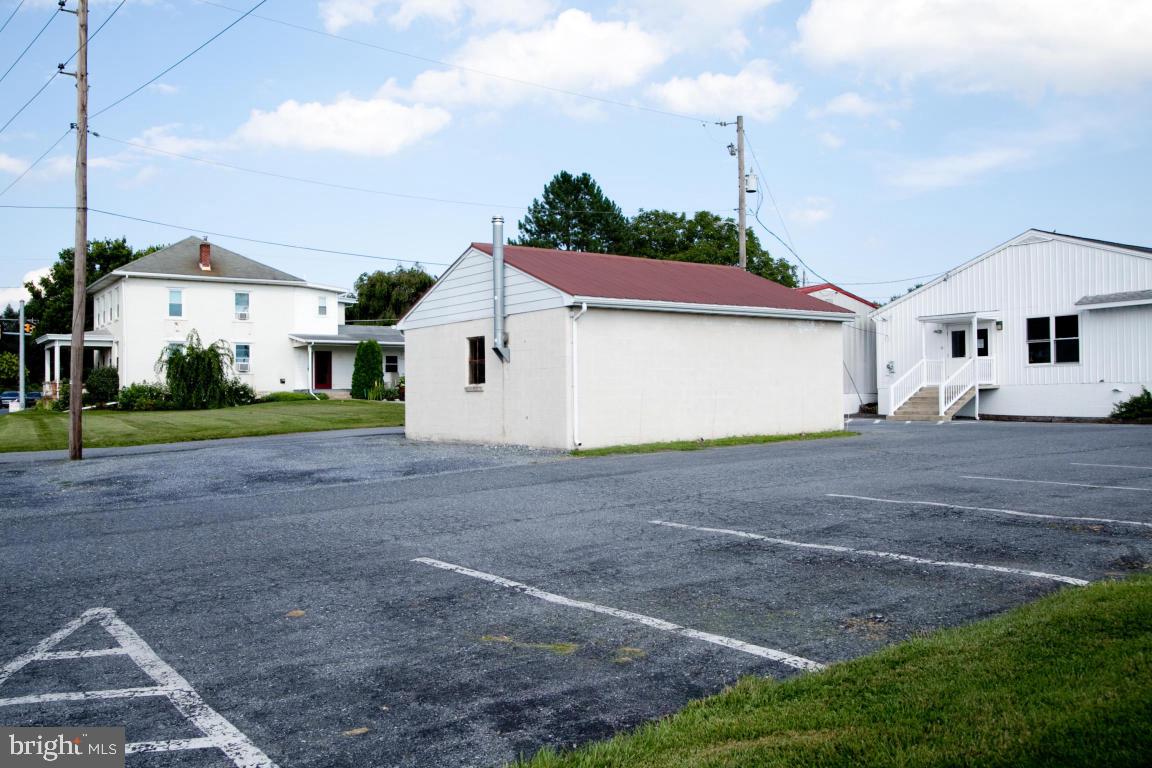 AKRON - Commercial Sale