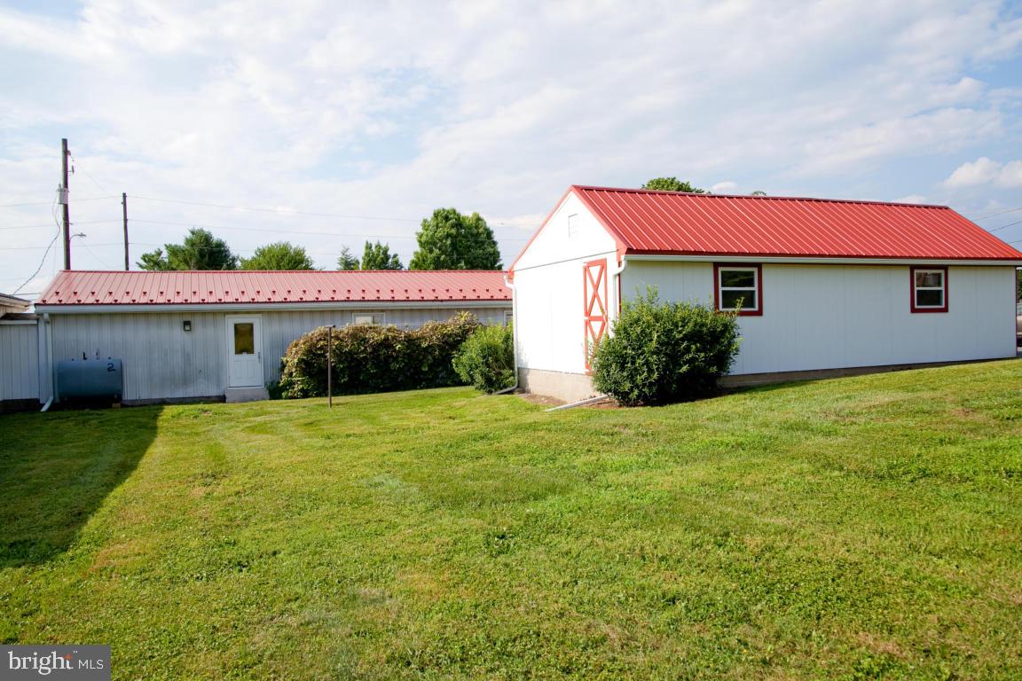 AKRON - Commercial Sale