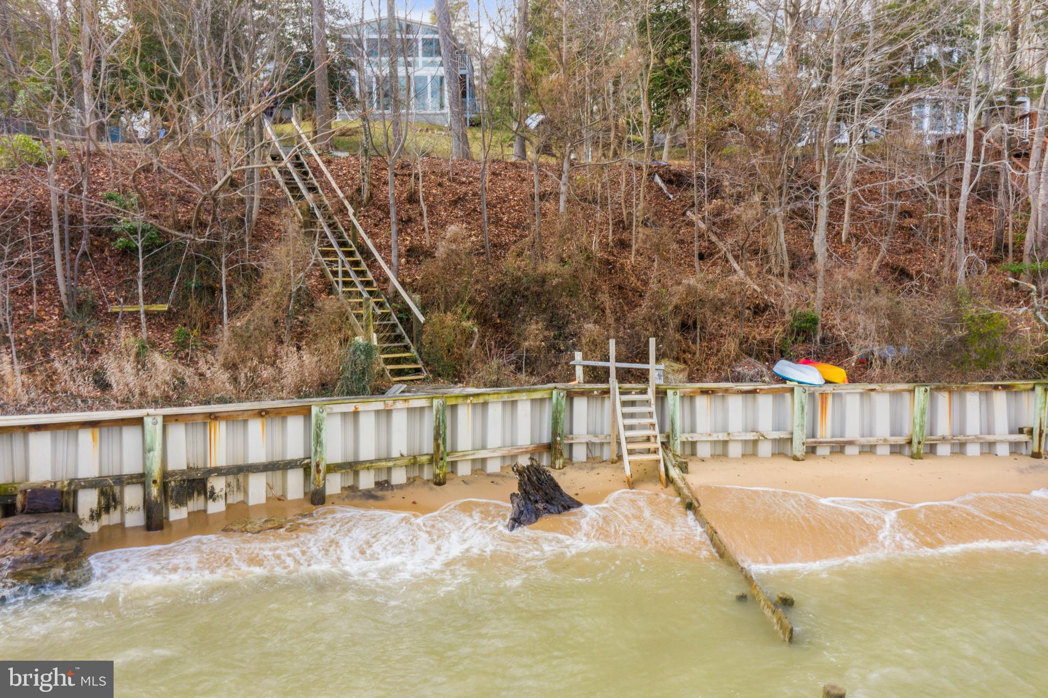 COVE LAKE - Residential
