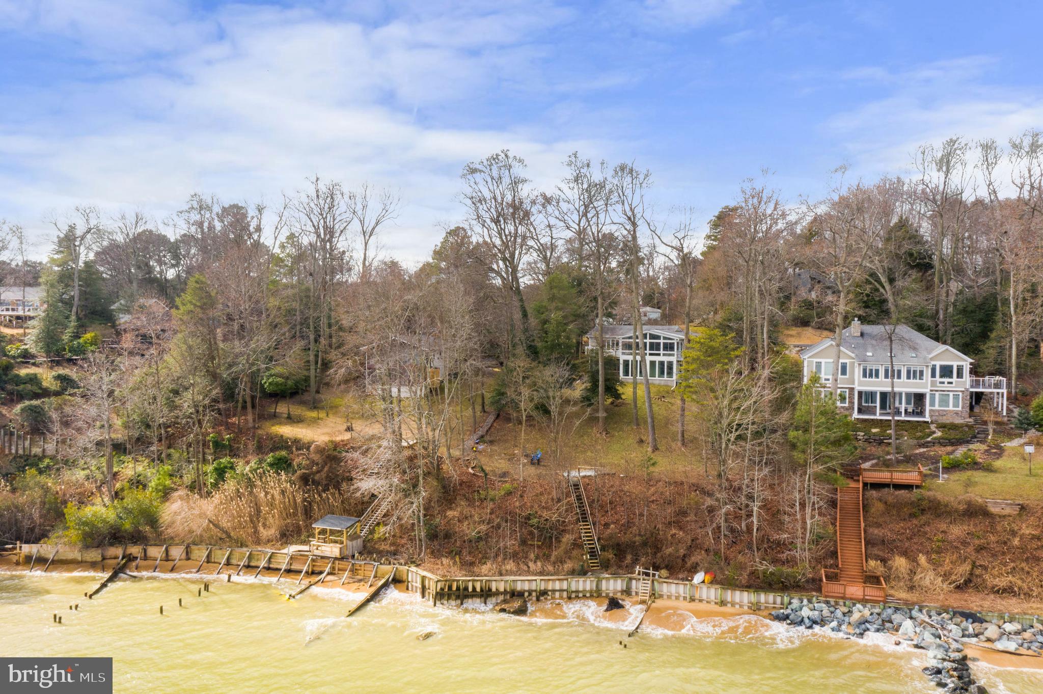 COVE LAKE - Residential