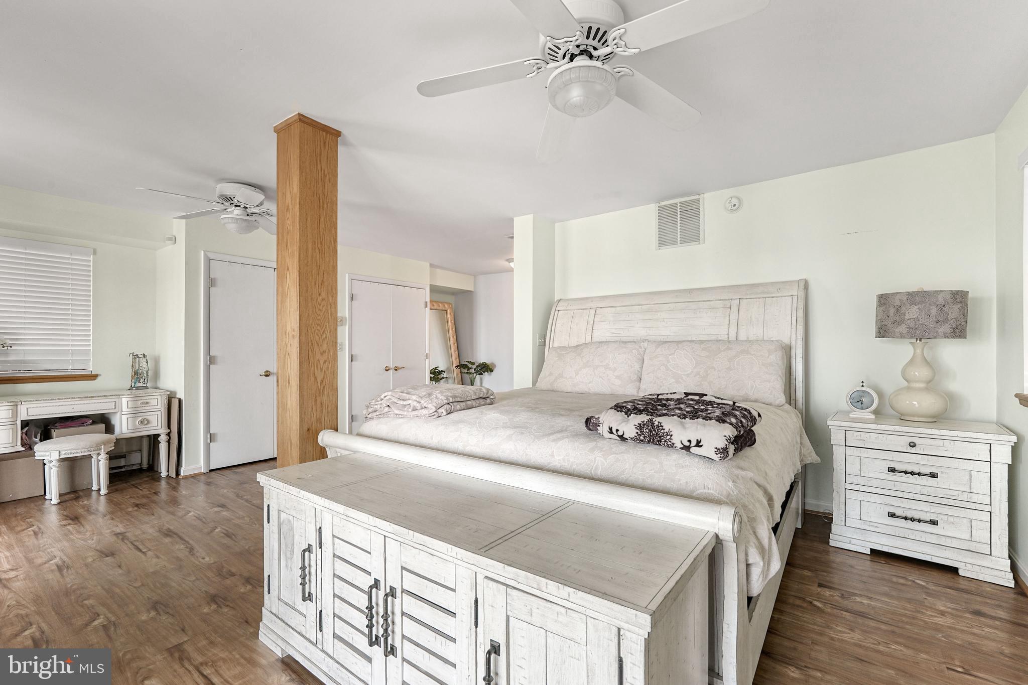 COVE LAKE - Residential