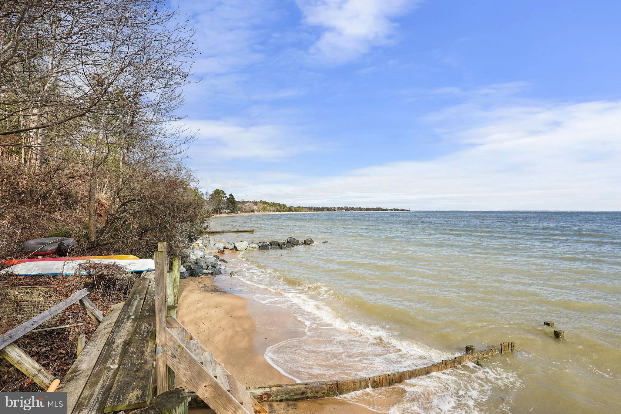 COVE LAKE - Residential