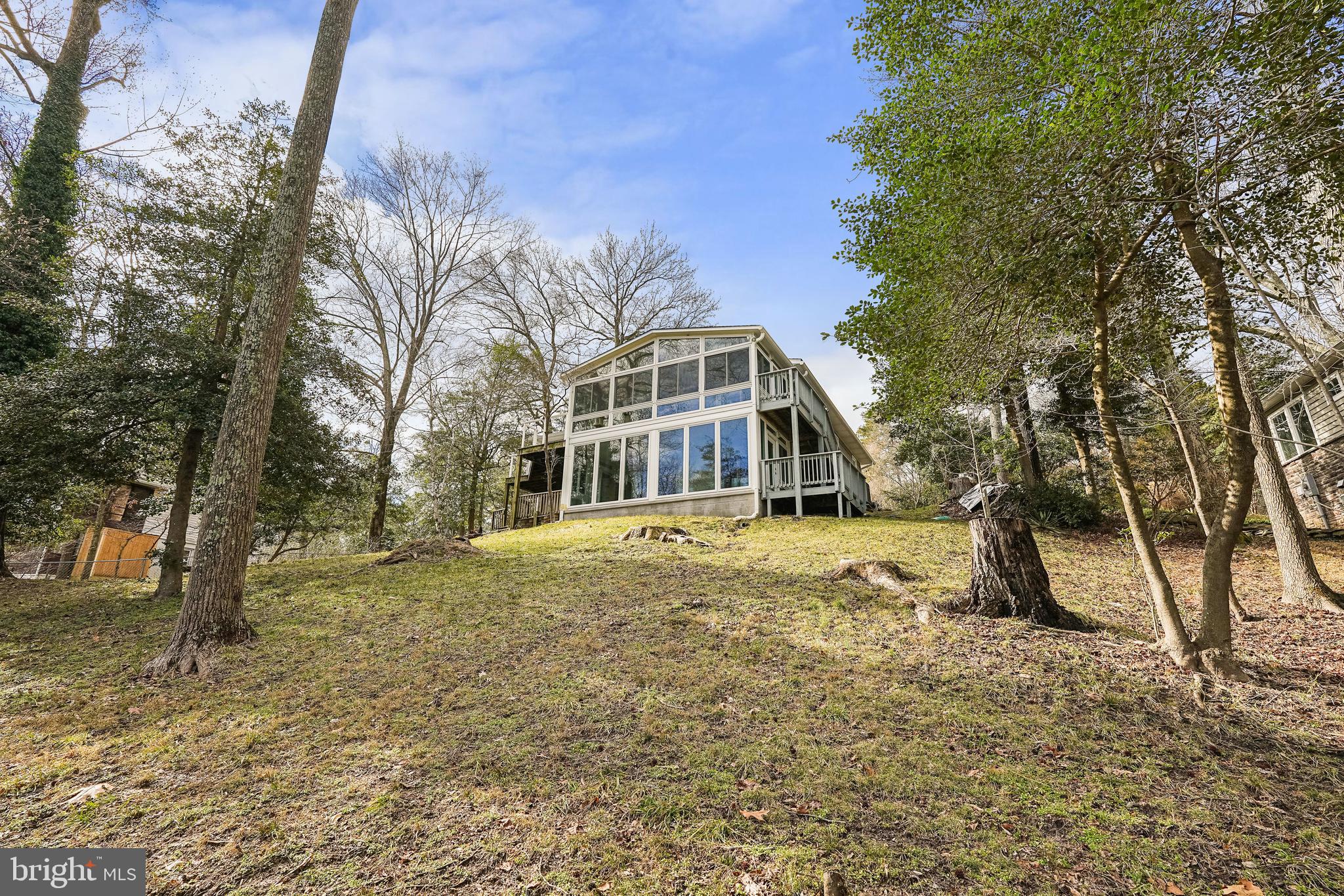 COVE LAKE - Residential