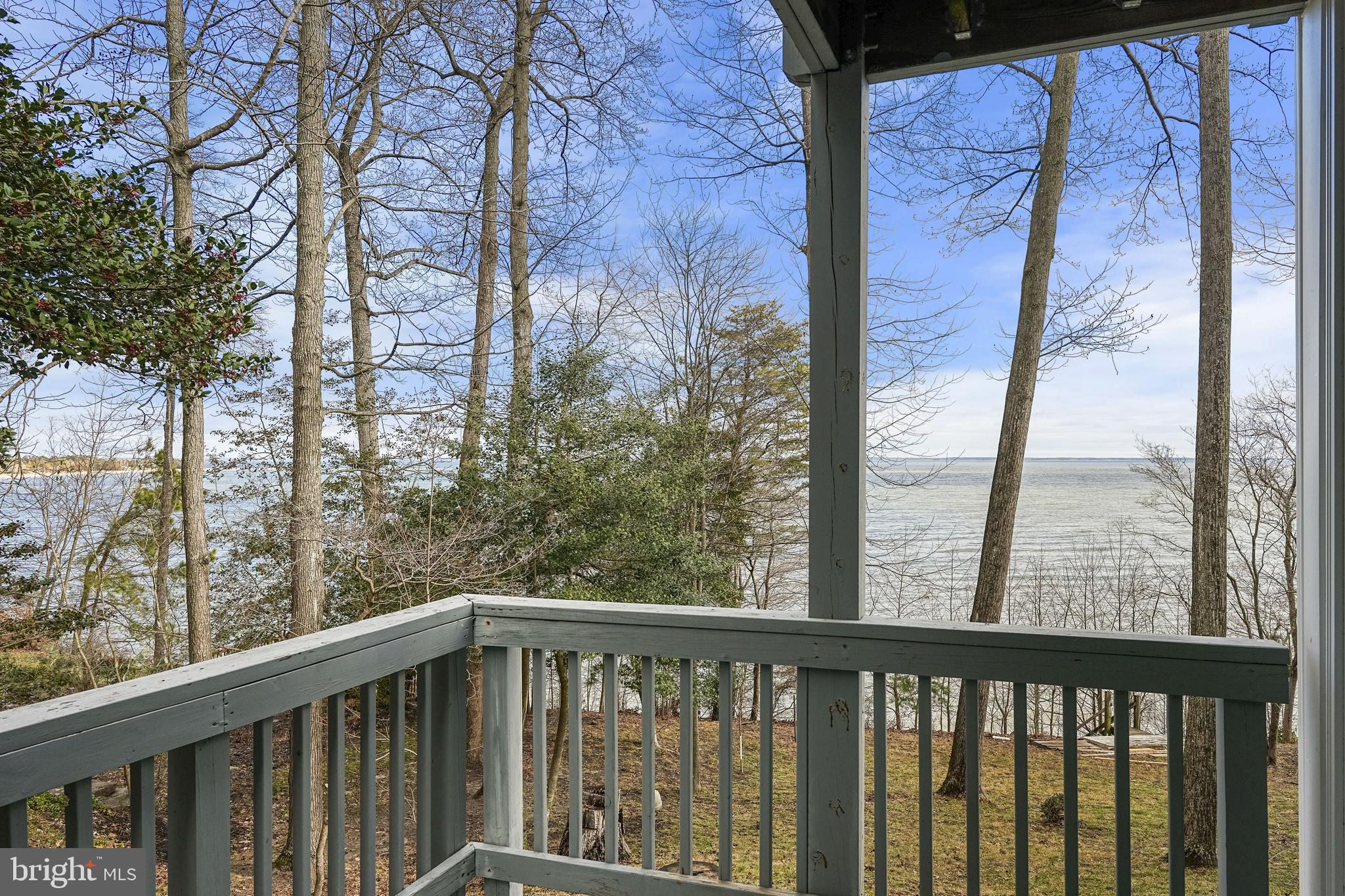 COVE LAKE - Residential