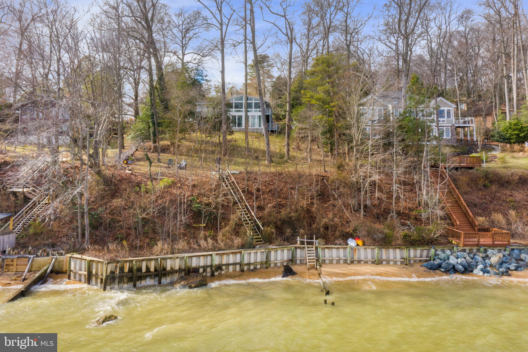 COVE LAKE - Residential