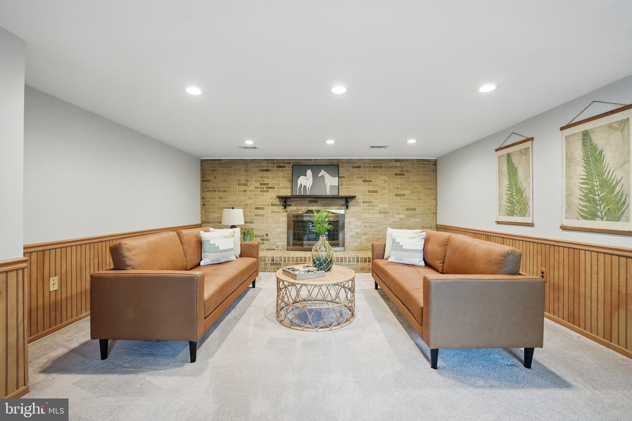 MONTCLAIR - Residential