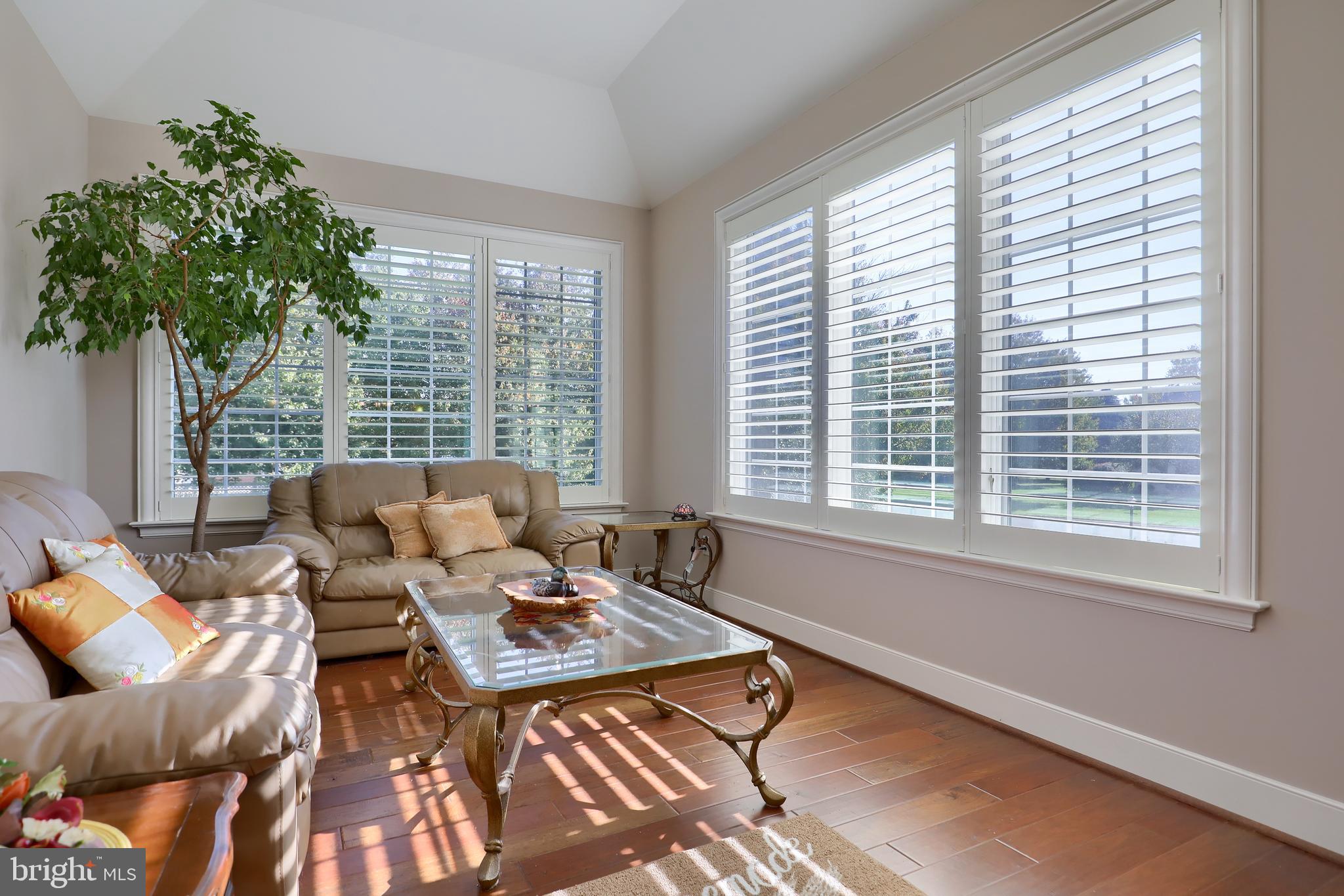 STONEHENGE - Residential
