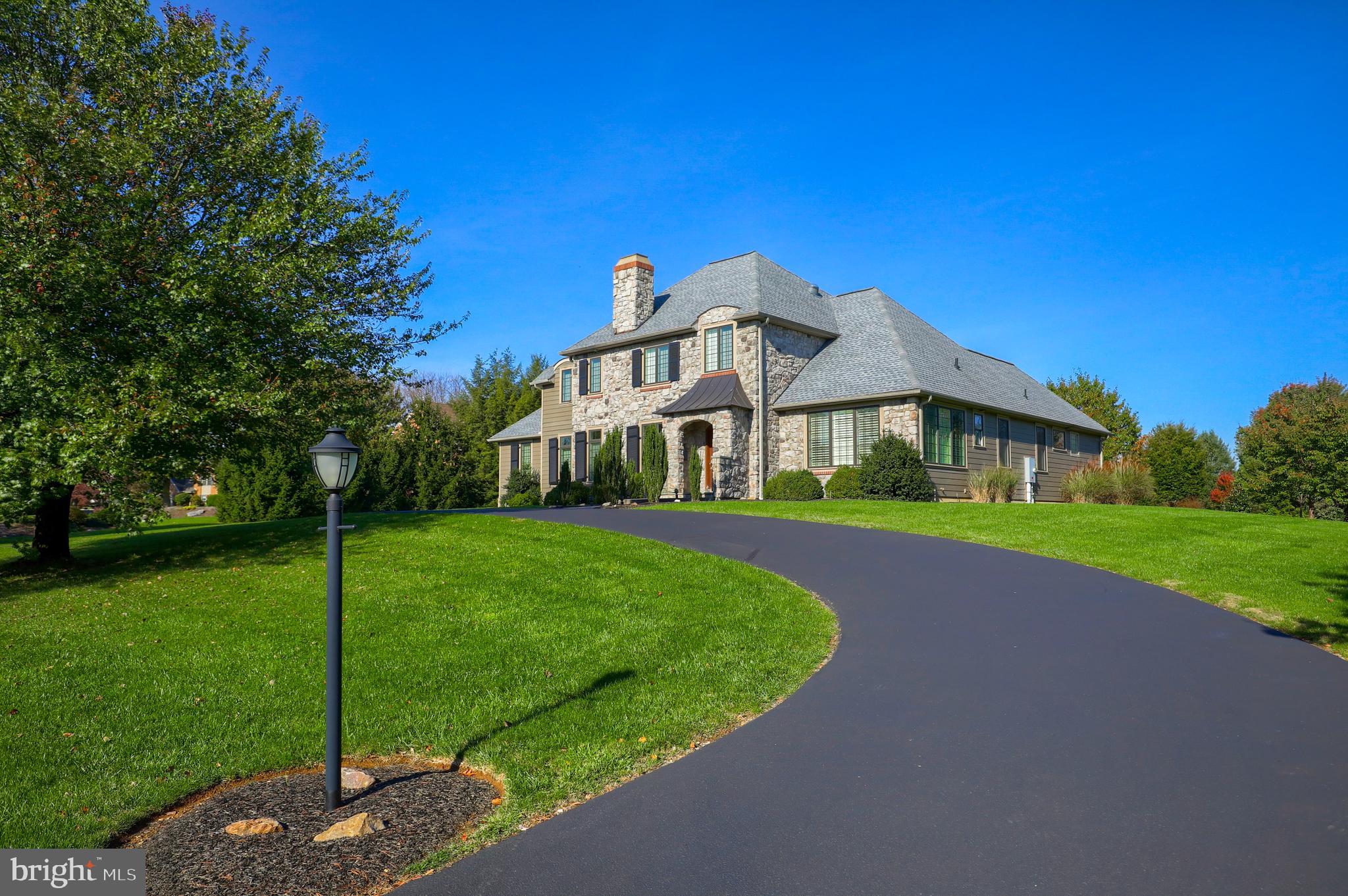 STONEHENGE - Residential