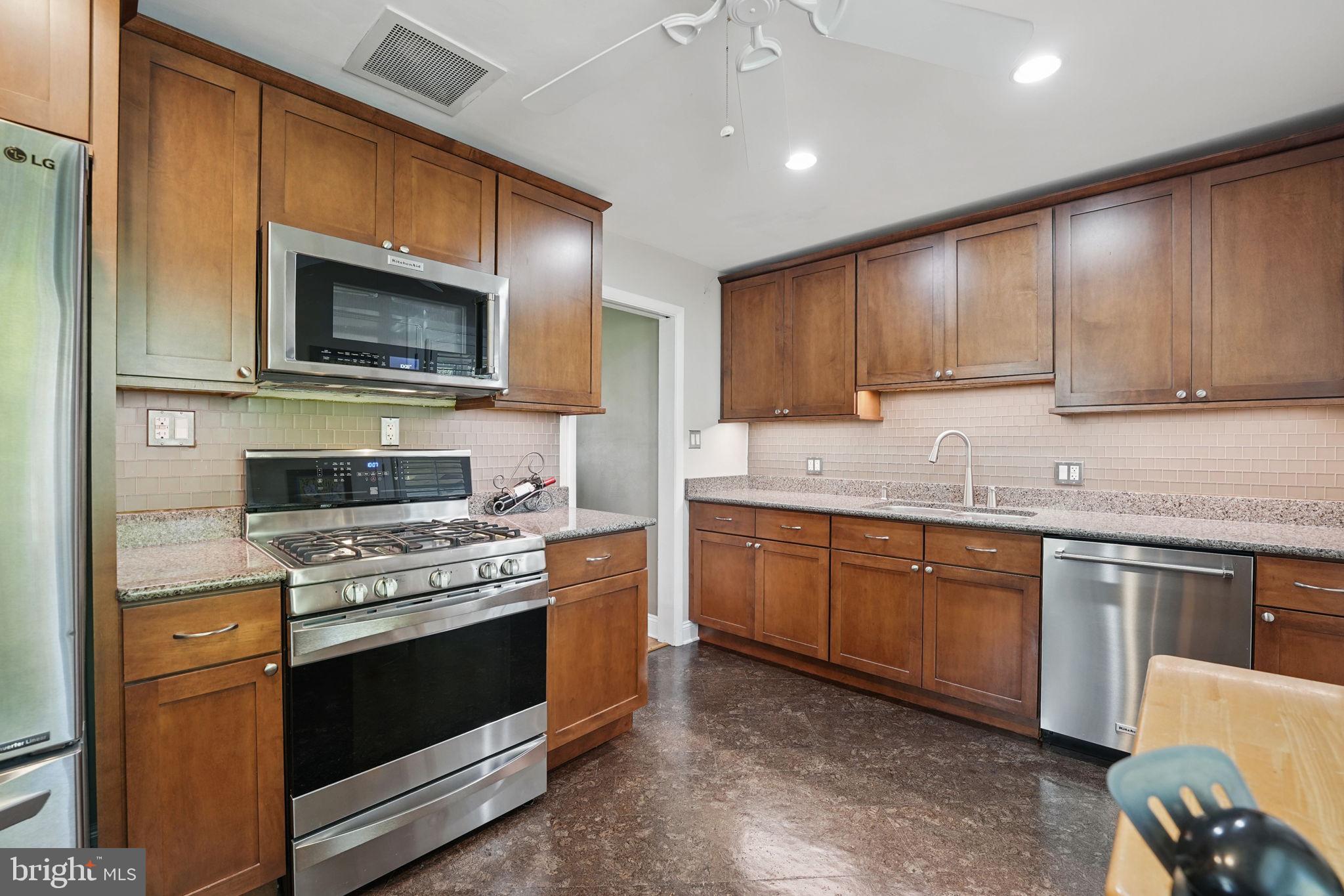 WOODCREST - Residential