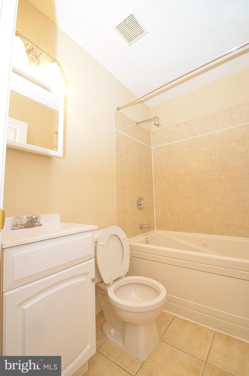 HIGHLANDTOWN - Residential