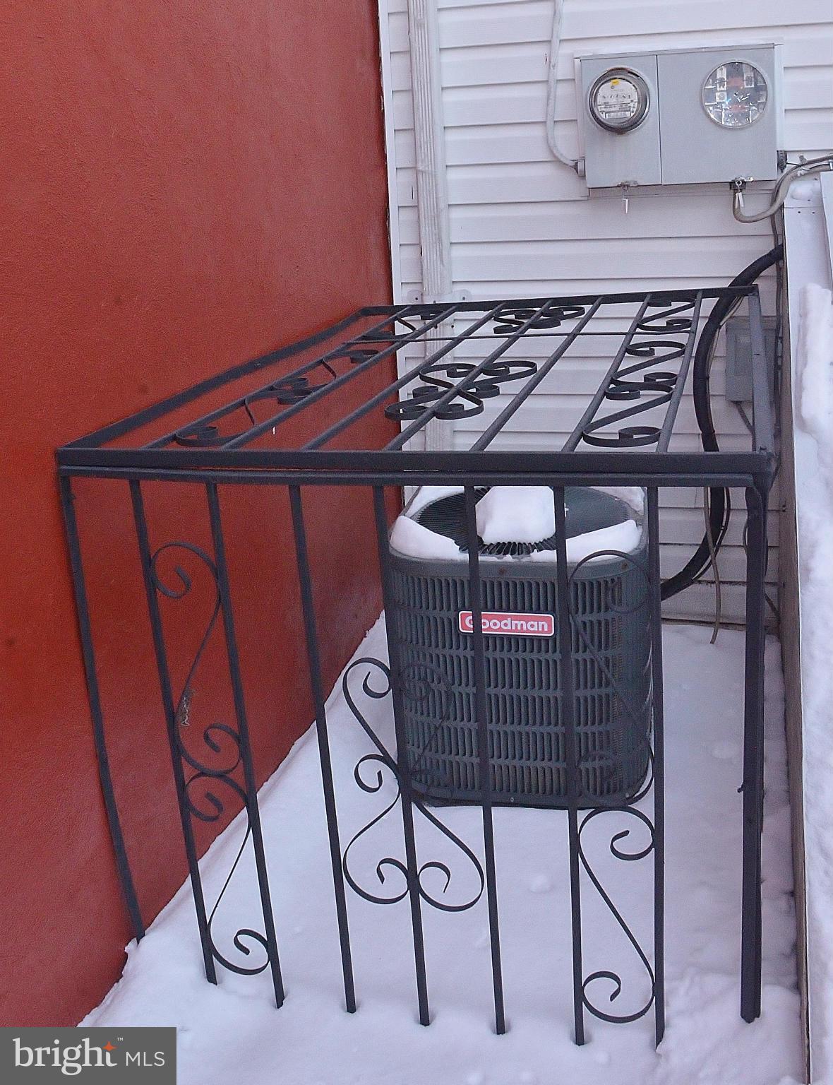 HIGHLANDTOWN - Residential