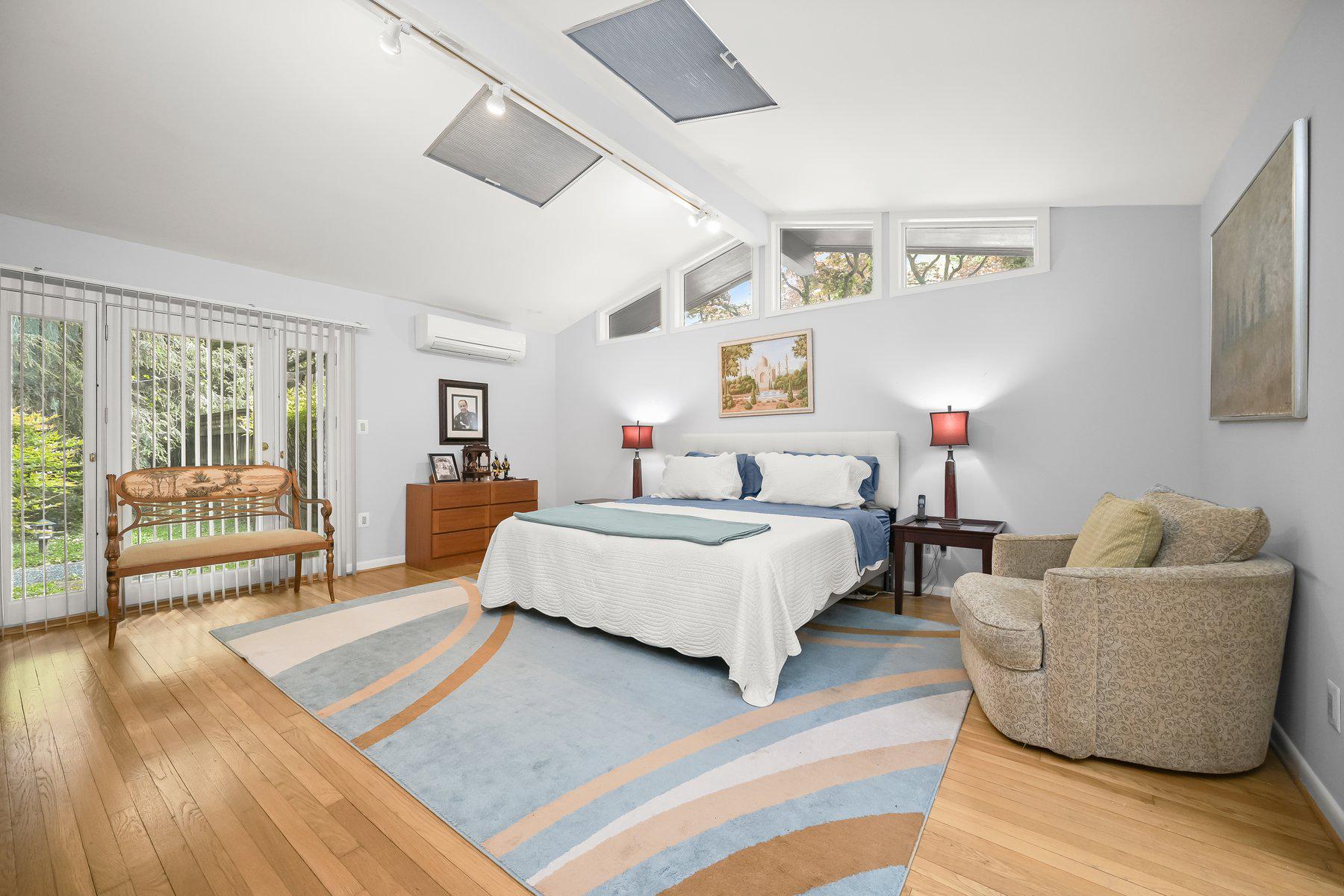 BRADLEY HILLS GROVE - Residential