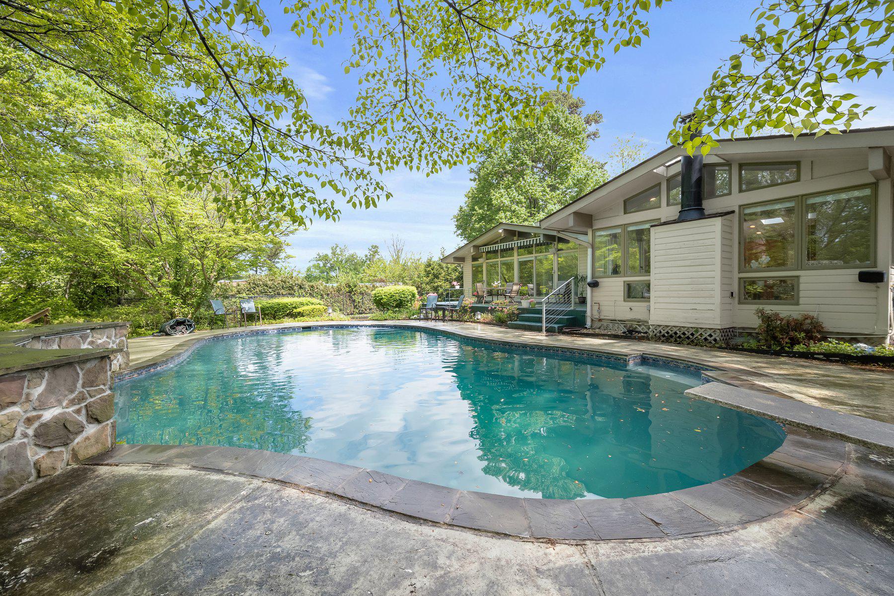 BRADLEY HILLS GROVE - Residential