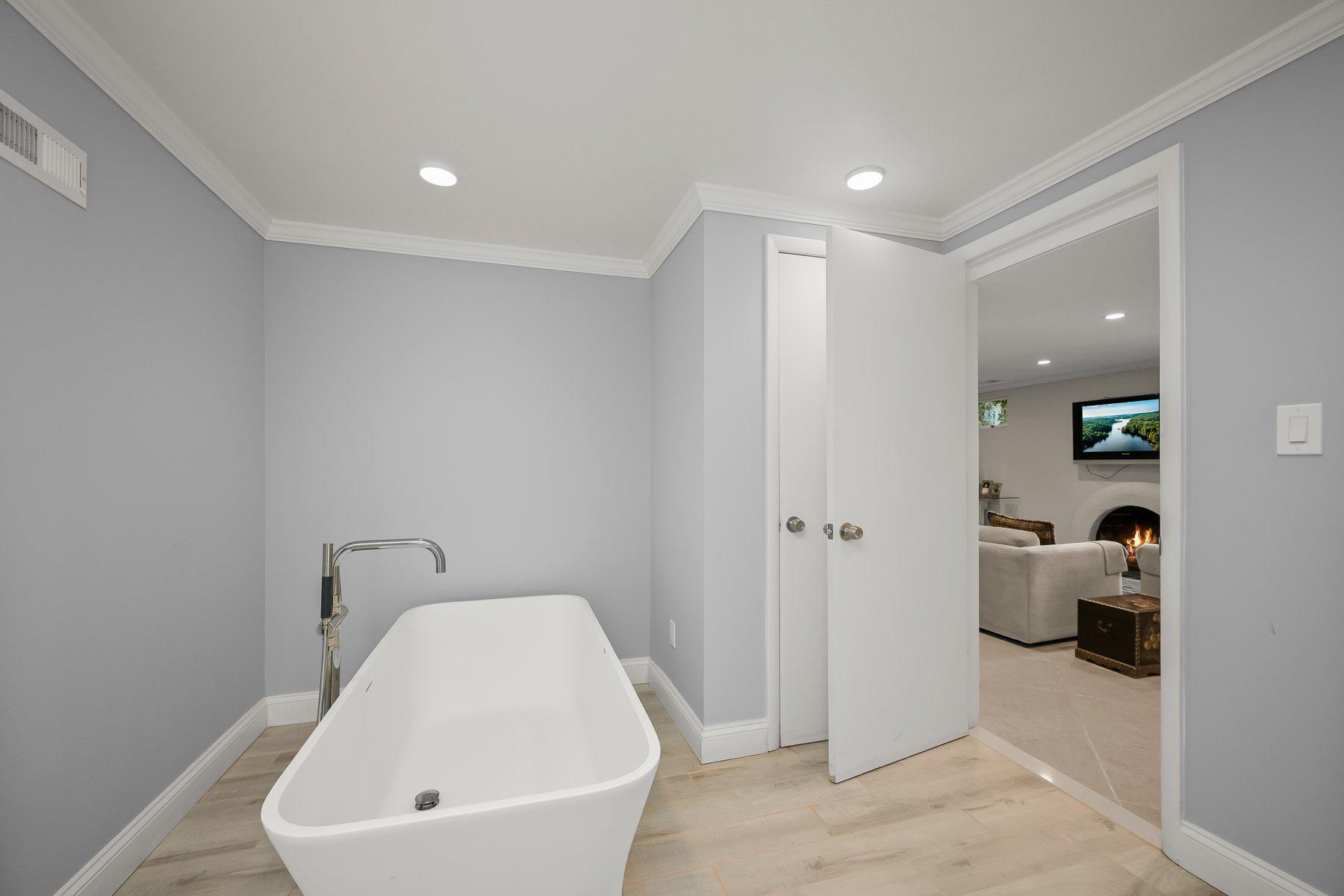 BRADLEY HILLS GROVE - Residential