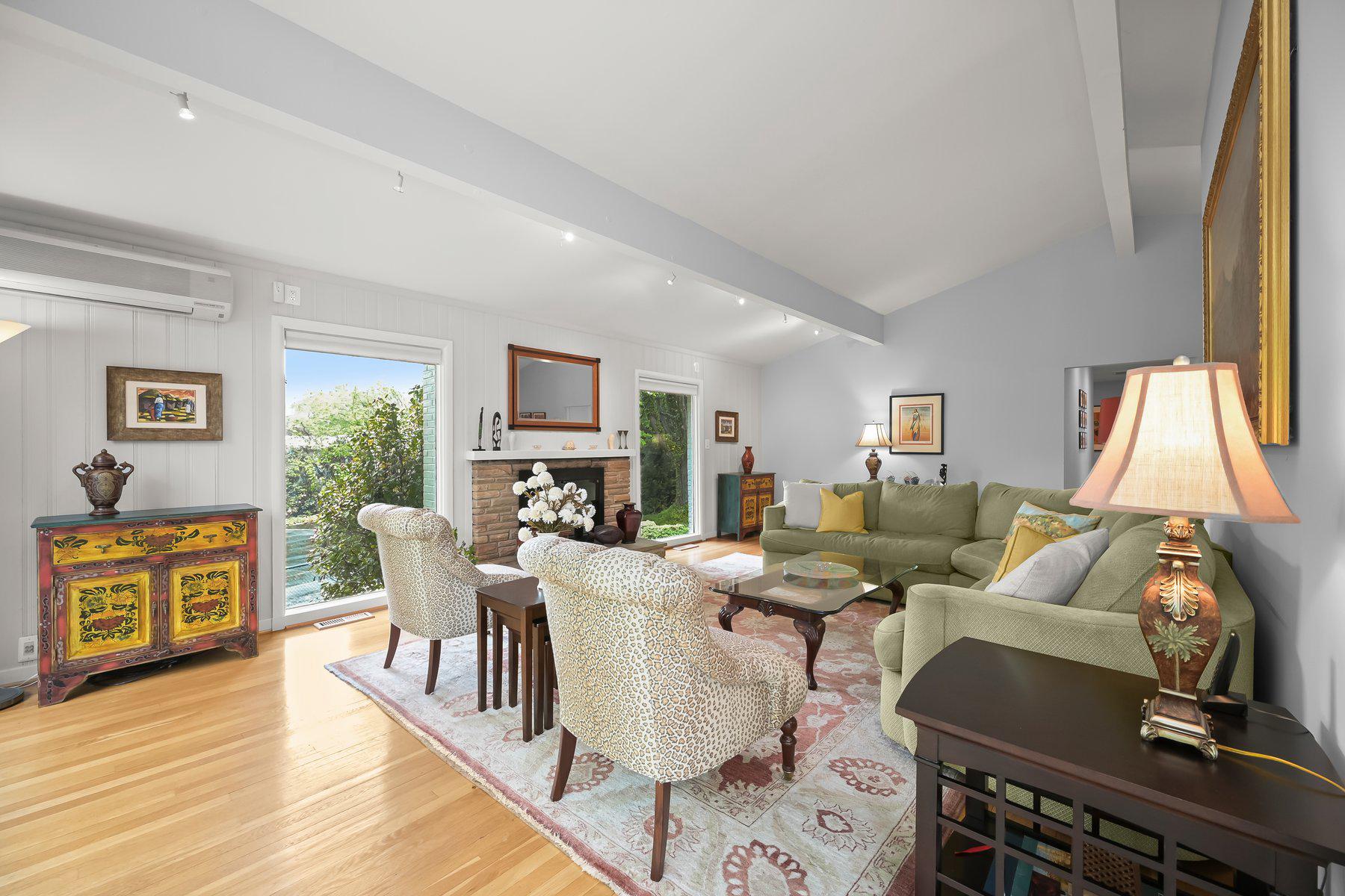 BRADLEY HILLS GROVE - Residential