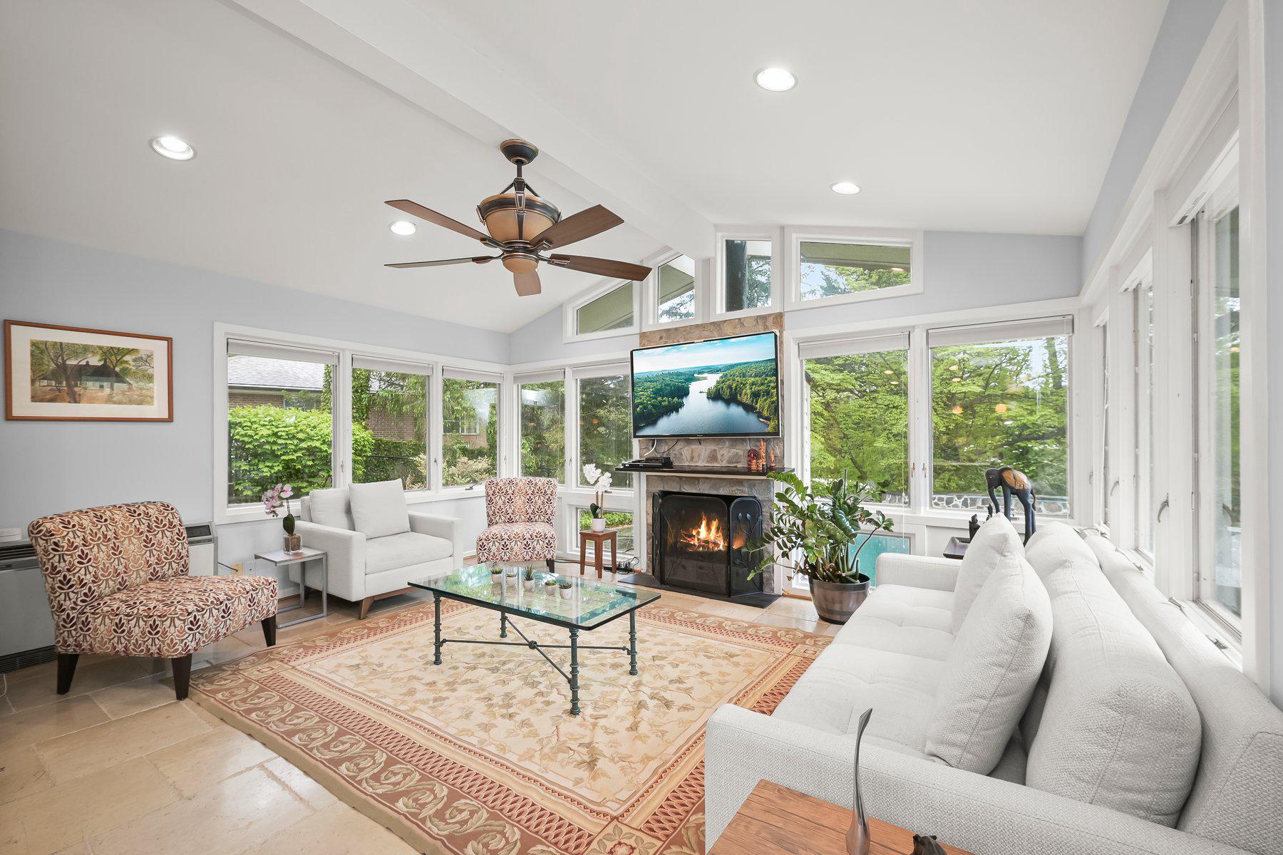 BRADLEY HILLS GROVE - Residential