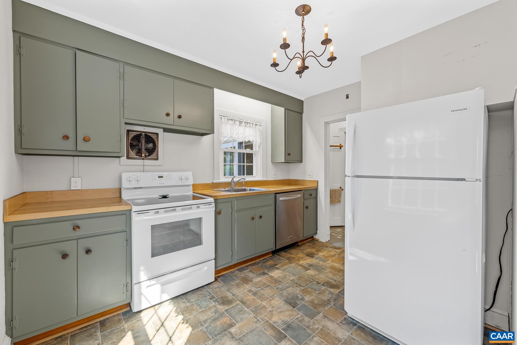 MARSHALL HEIGHTS - Residential