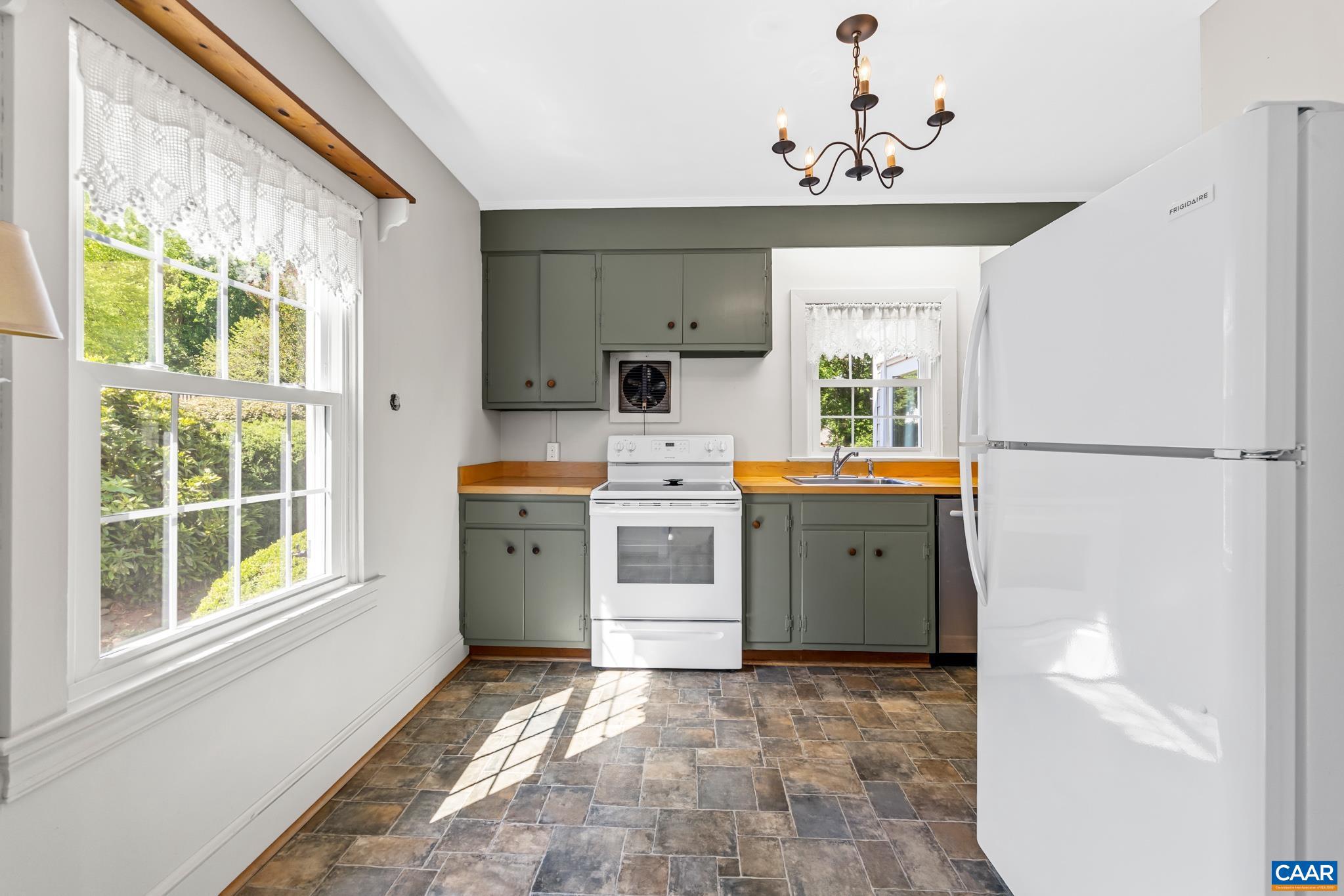MARSHALL HEIGHTS - Residential