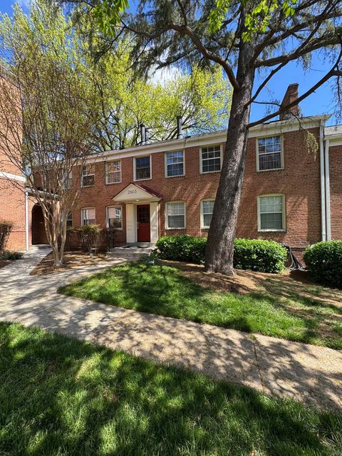 Photo of 2603 Arlington Boulevard #39, ARLINGTON, VA 22201 (MLS # VAAR2071326)