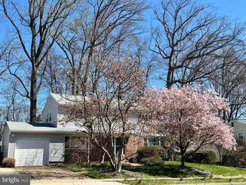 Photo of 14 E Darrah Lane, LAWRENCEVILLE, NJ 08648 (MLS # NJME2073670)