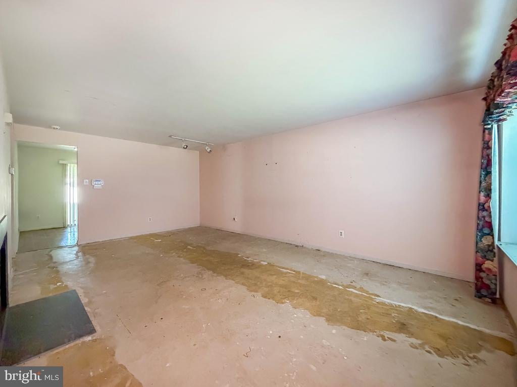 1640 A&B BLUEBIRD DRIVE