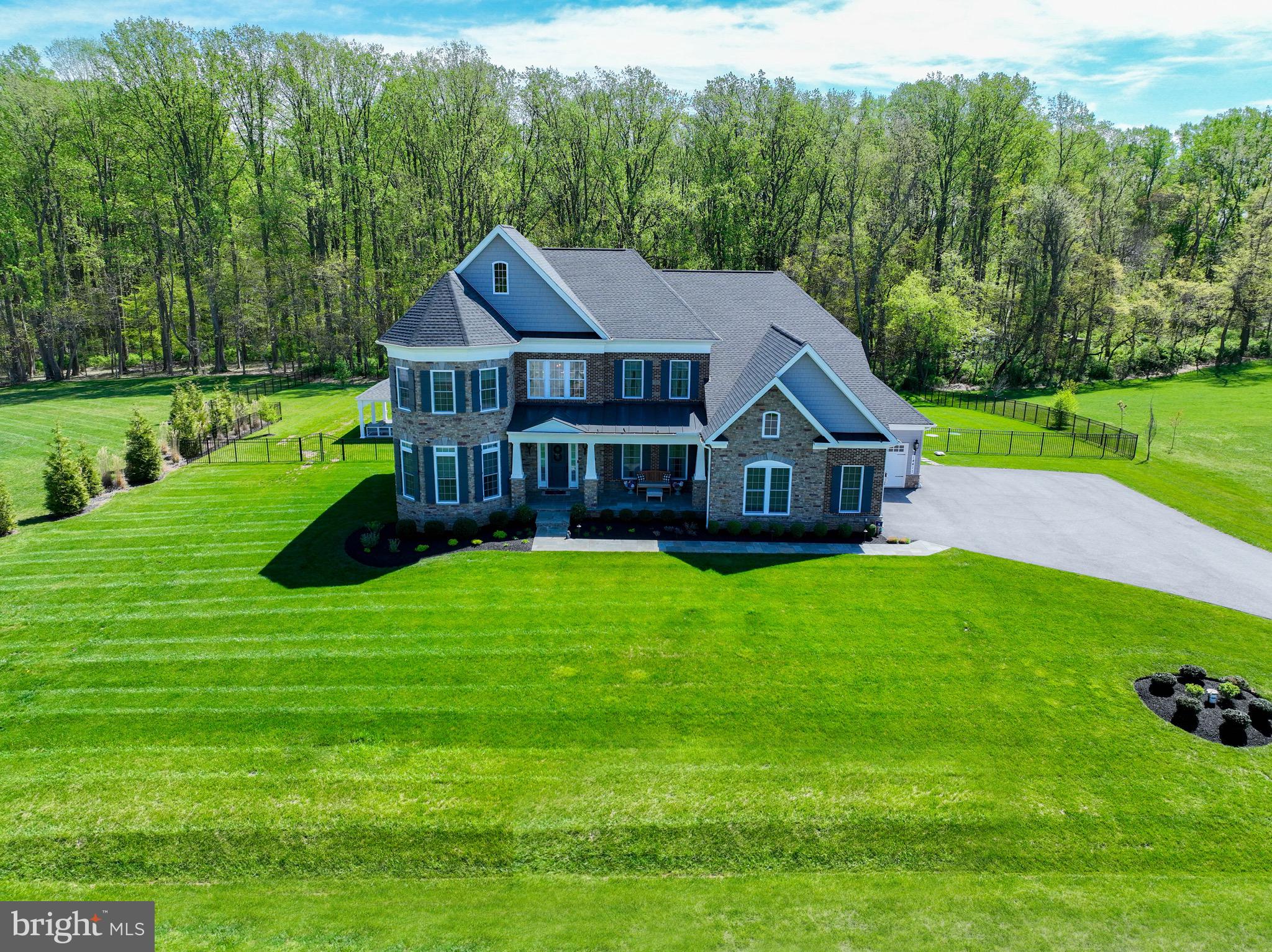 WEATHERSTONE - Residential