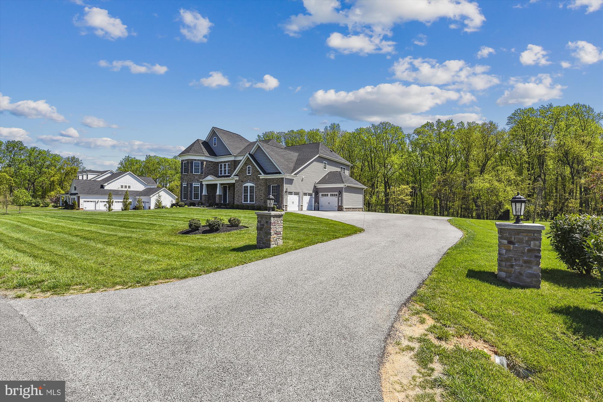 WEATHERSTONE - Residential