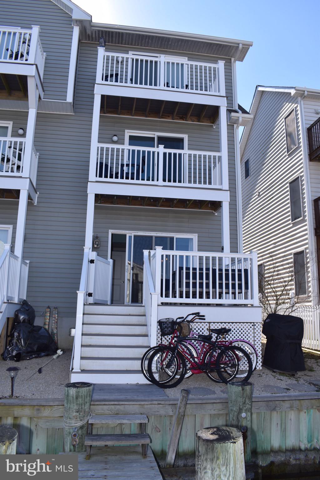 BAYSIDE KEYS - Residential