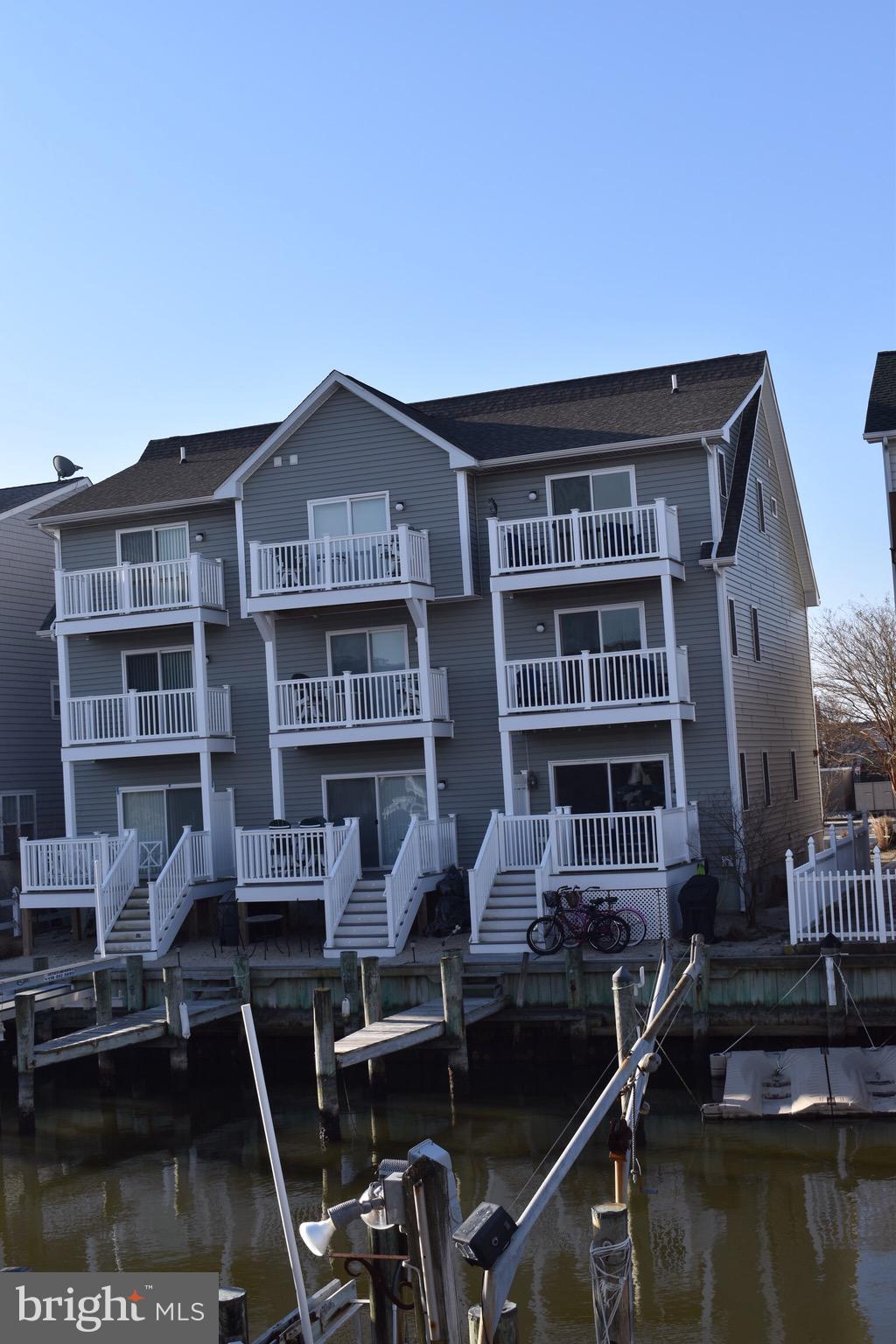 BAYSIDE KEYS - Residential