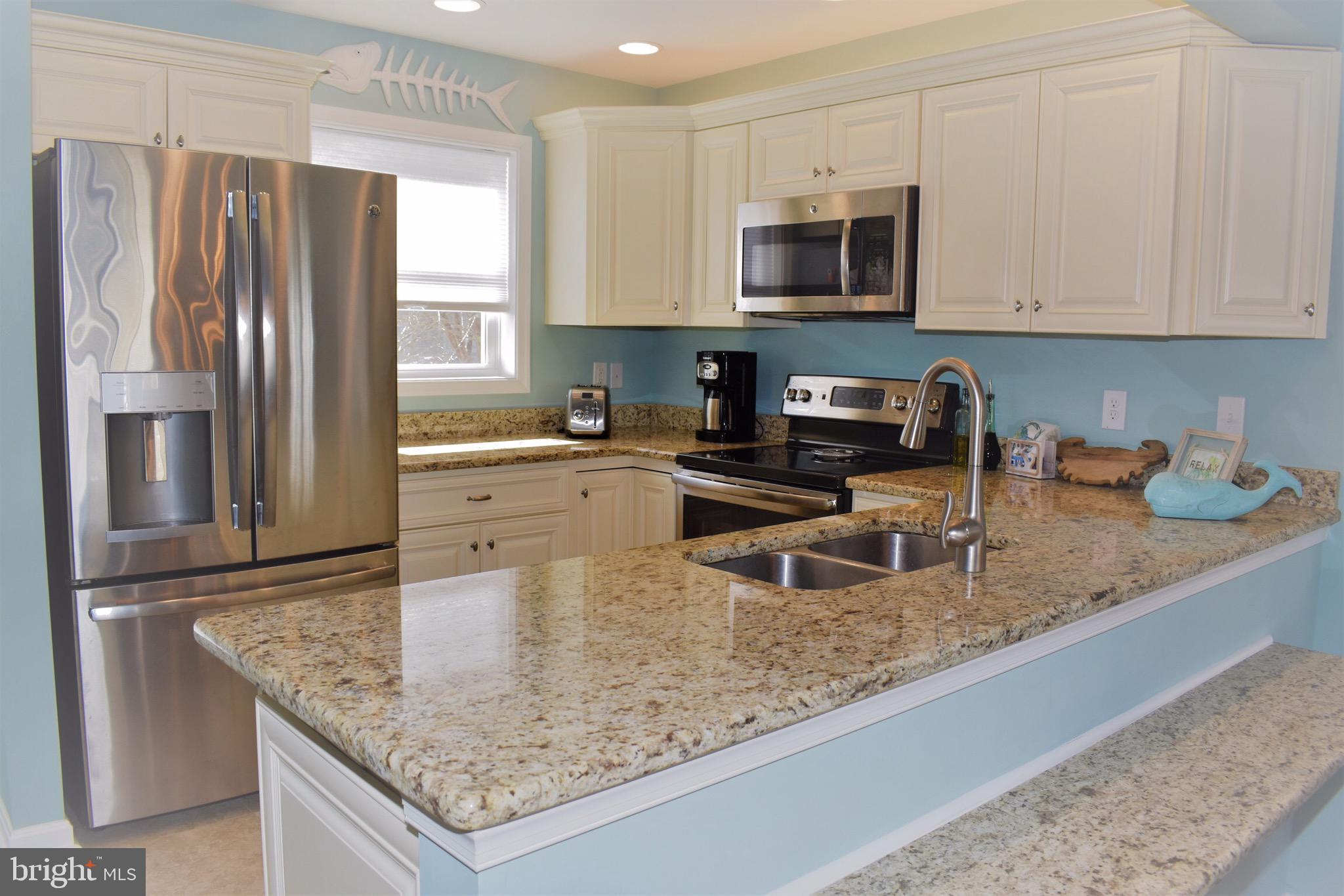 BAYSIDE KEYS - Residential