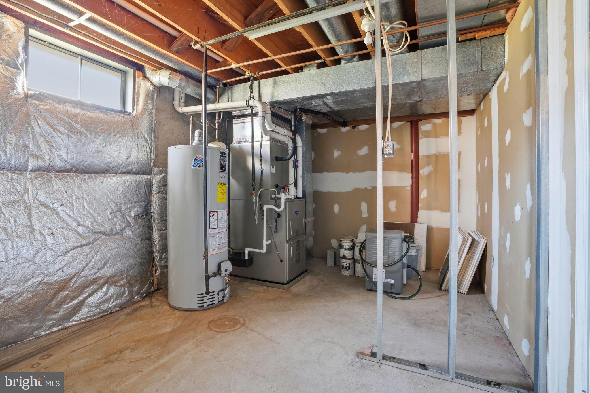 HOLLAND MEADOWS - Residential