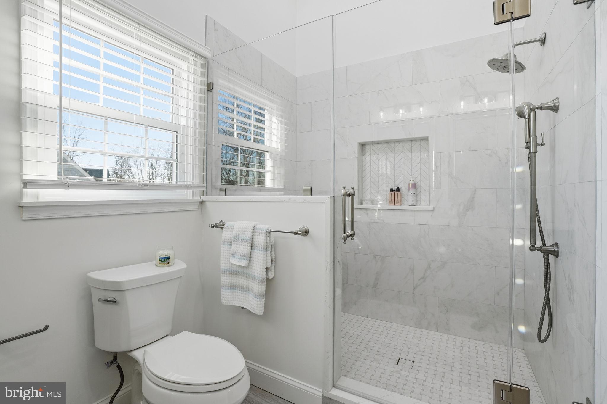 HOLLAND MEADOWS - Residential