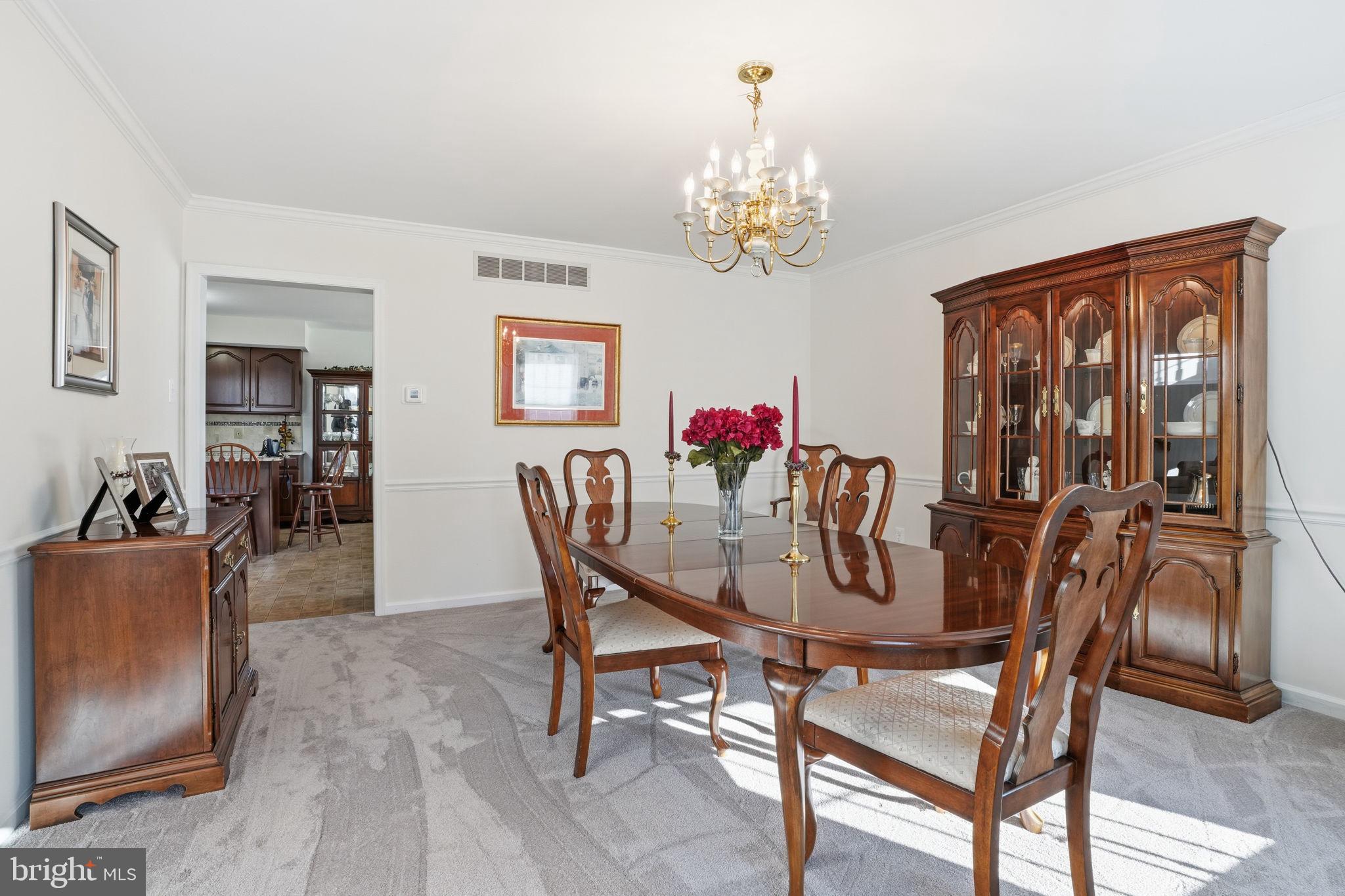 HOLLAND MEADOWS - Residential