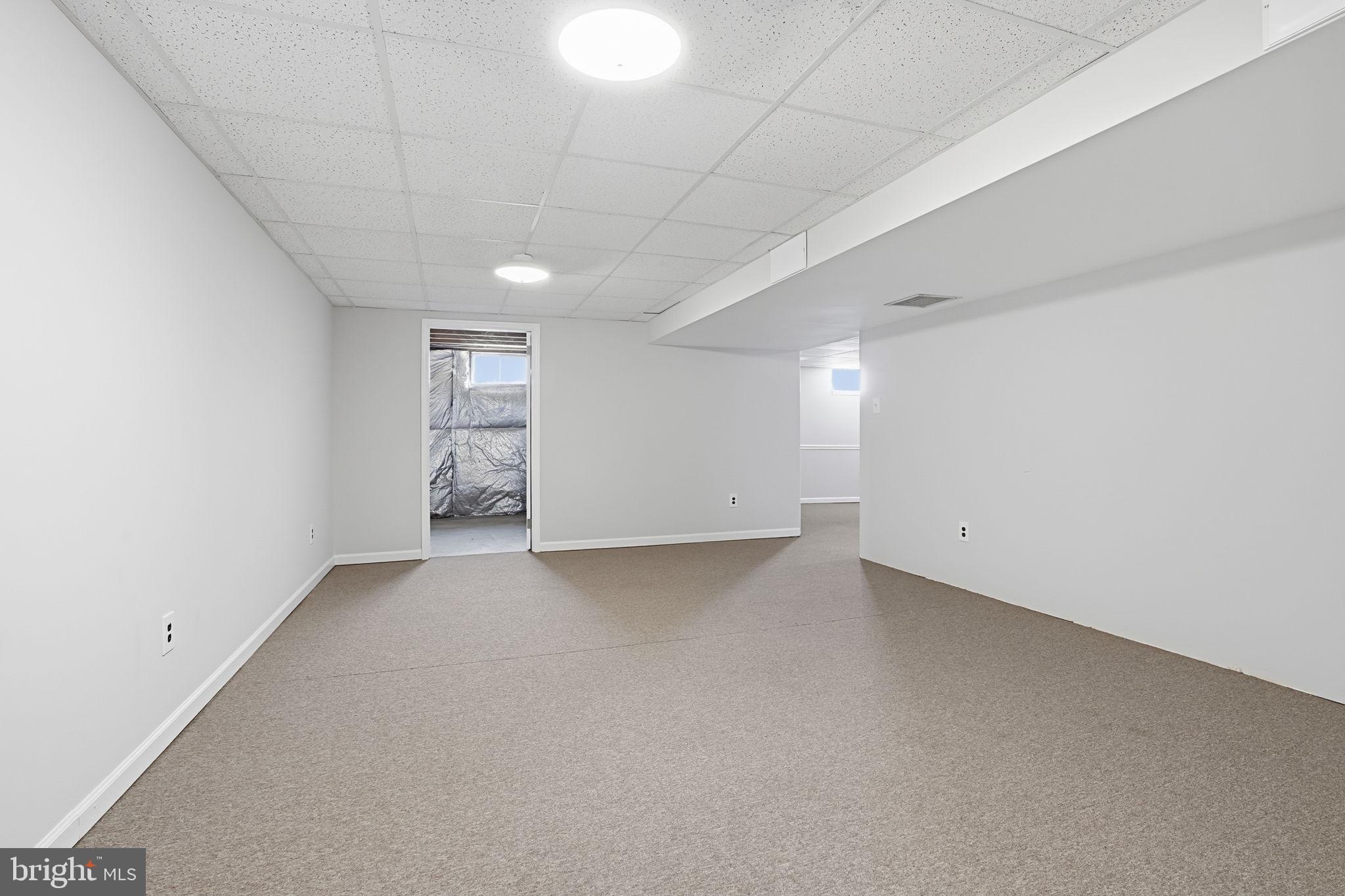 HOLLAND MEADOWS - Residential