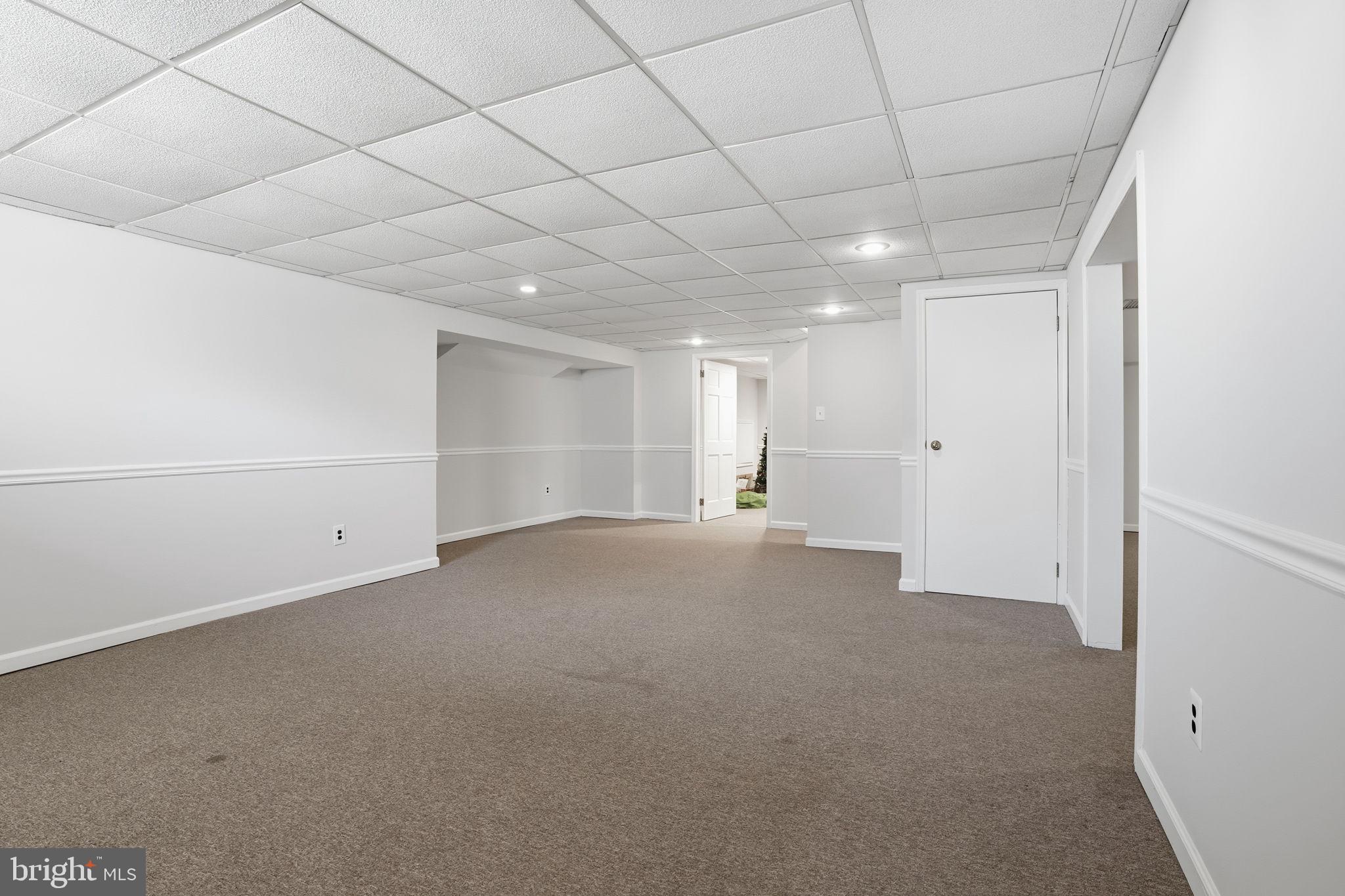 HOLLAND MEADOWS - Residential