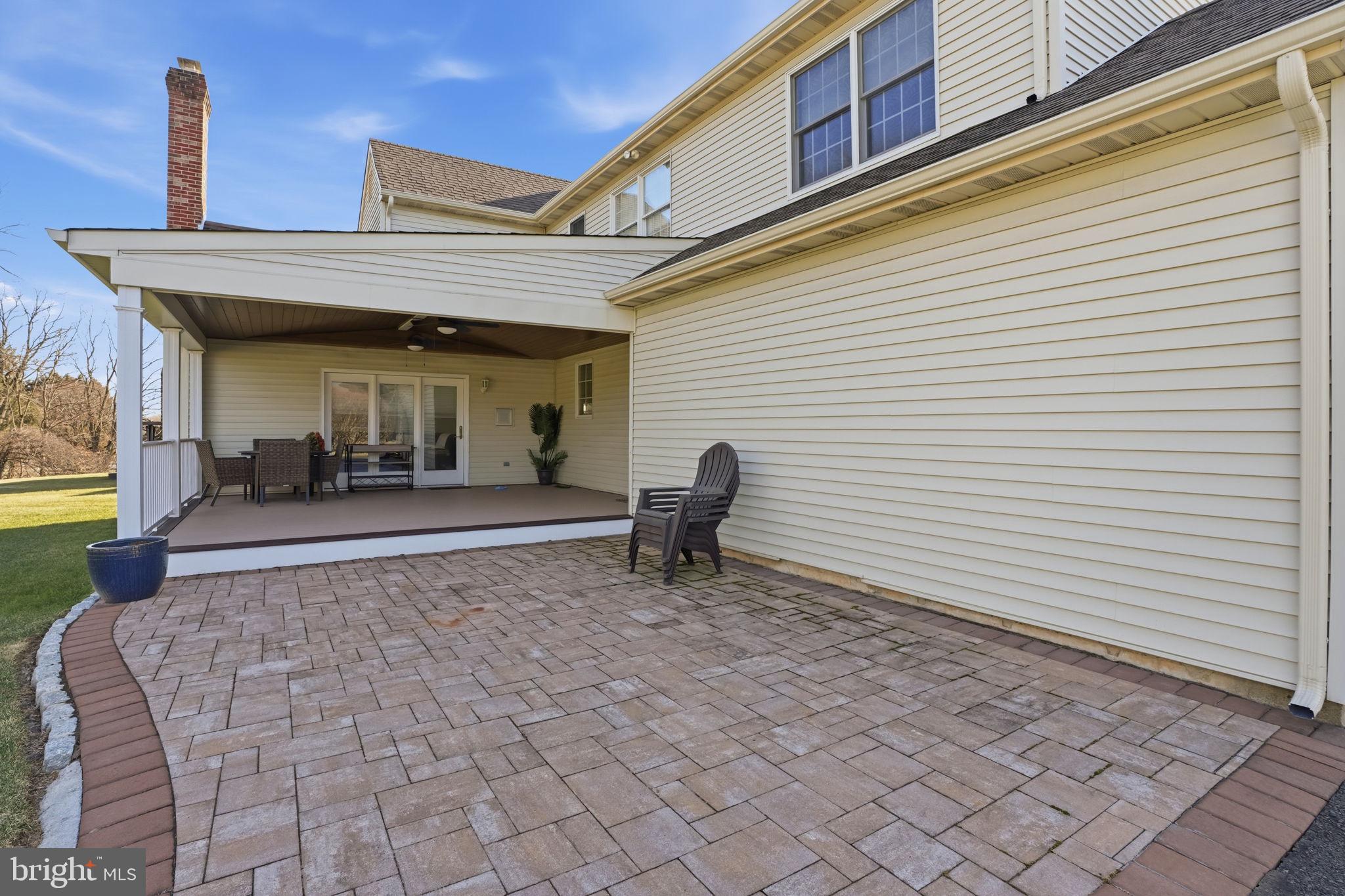 HOLLAND MEADOWS - Residential